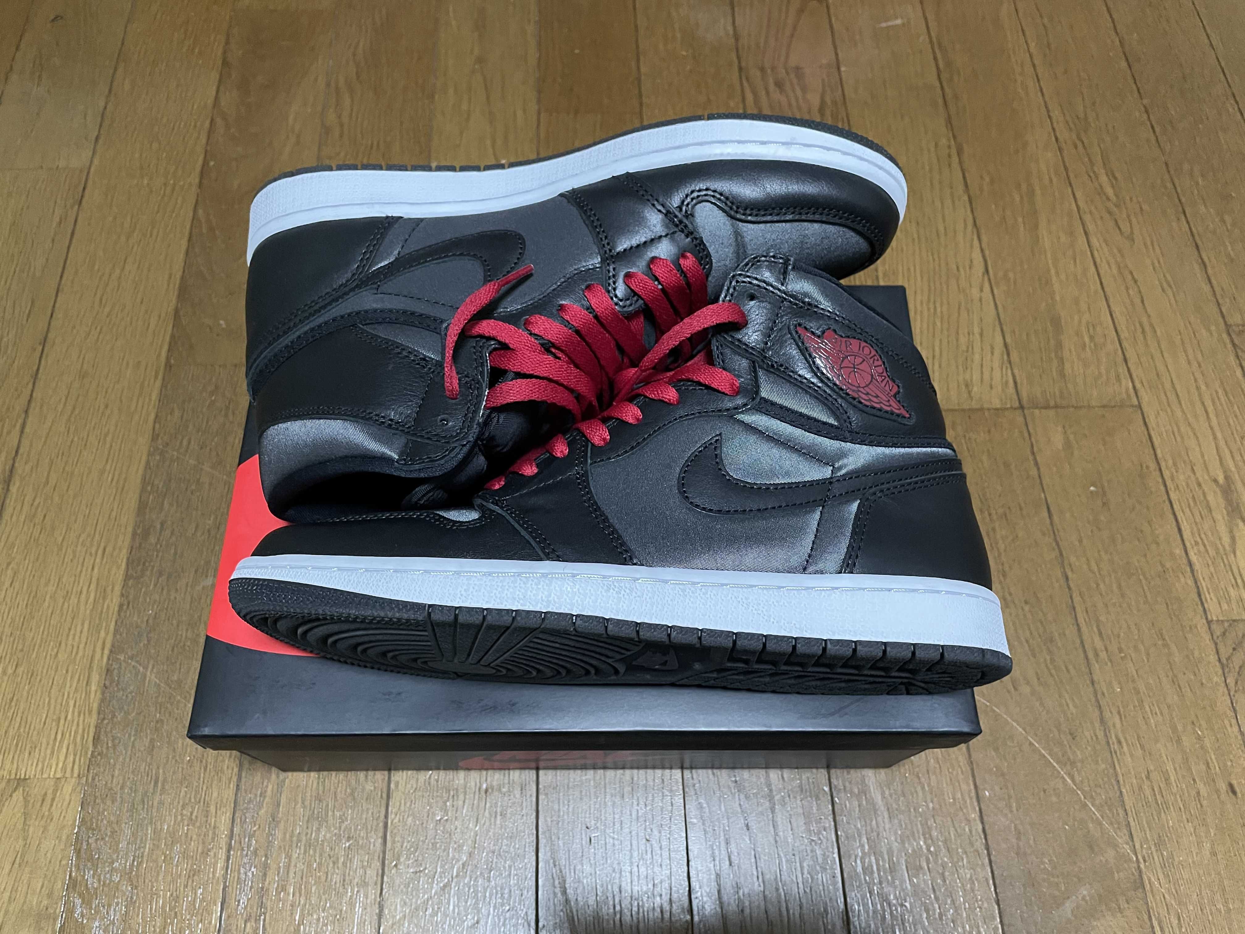 Nike Air Jordan 1 Retro High OG "Black/Metallic Silver/Gym Red"  