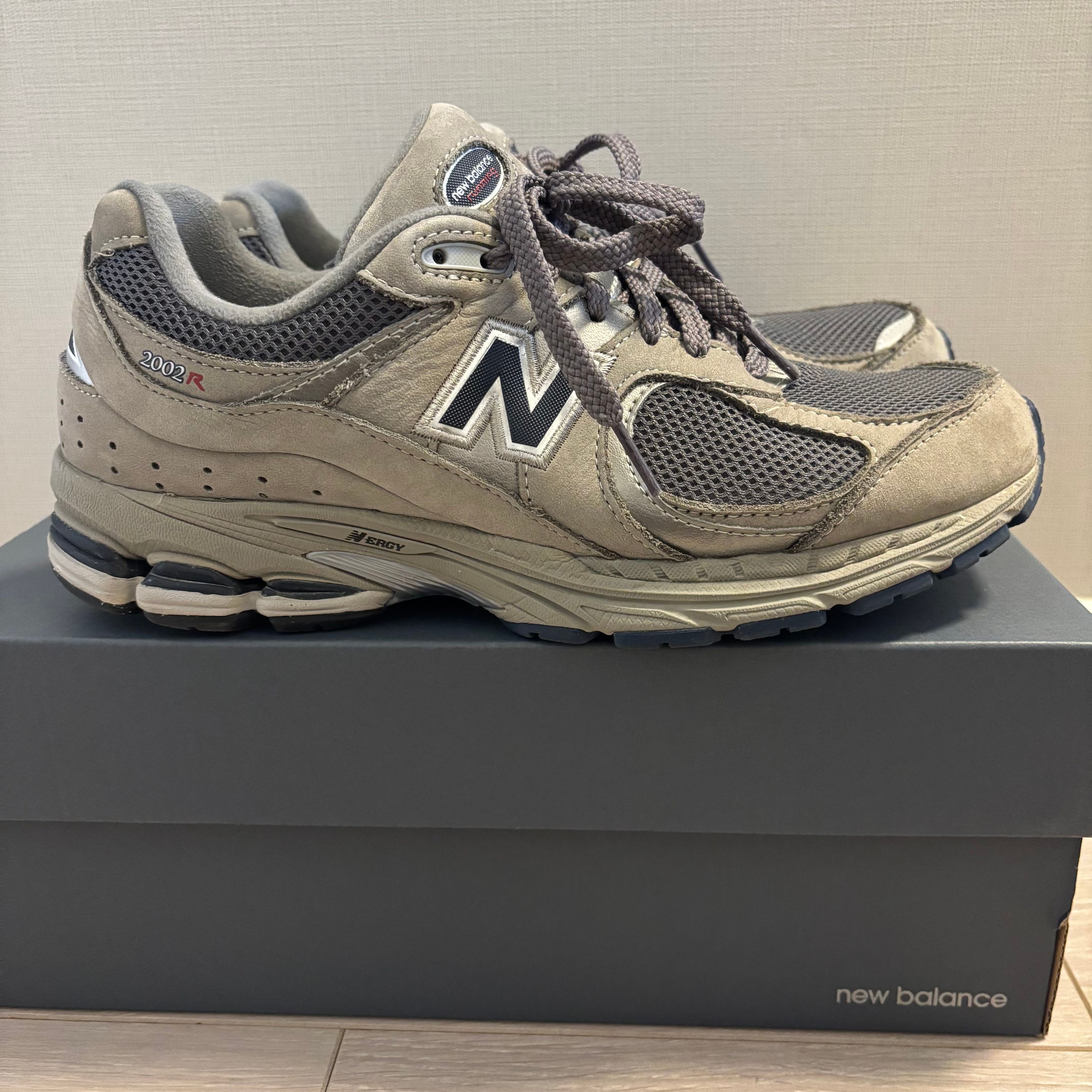 New Balance 2002R "Gray"
