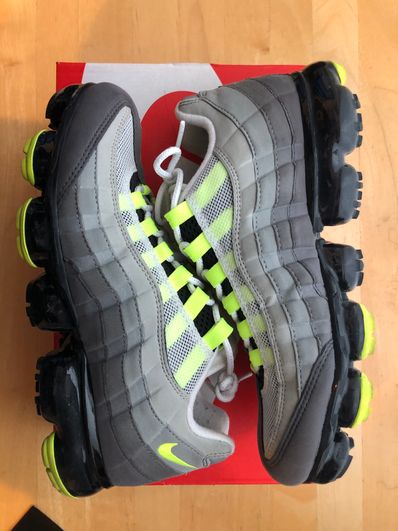 Nike Air Vapormax 95 "Neon"