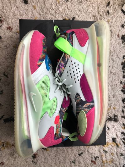 ODELL BECKHAM JR × NIKE AIR MAX 720 "White/Wine Red"