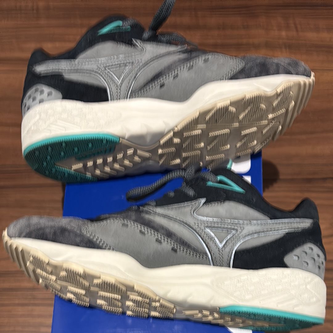 Footpatrol × Mizuno Contender "Dark Grey/Black/Green"