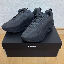 ヘイン ソ × ナイキ エイバ ローバー "ブラック"