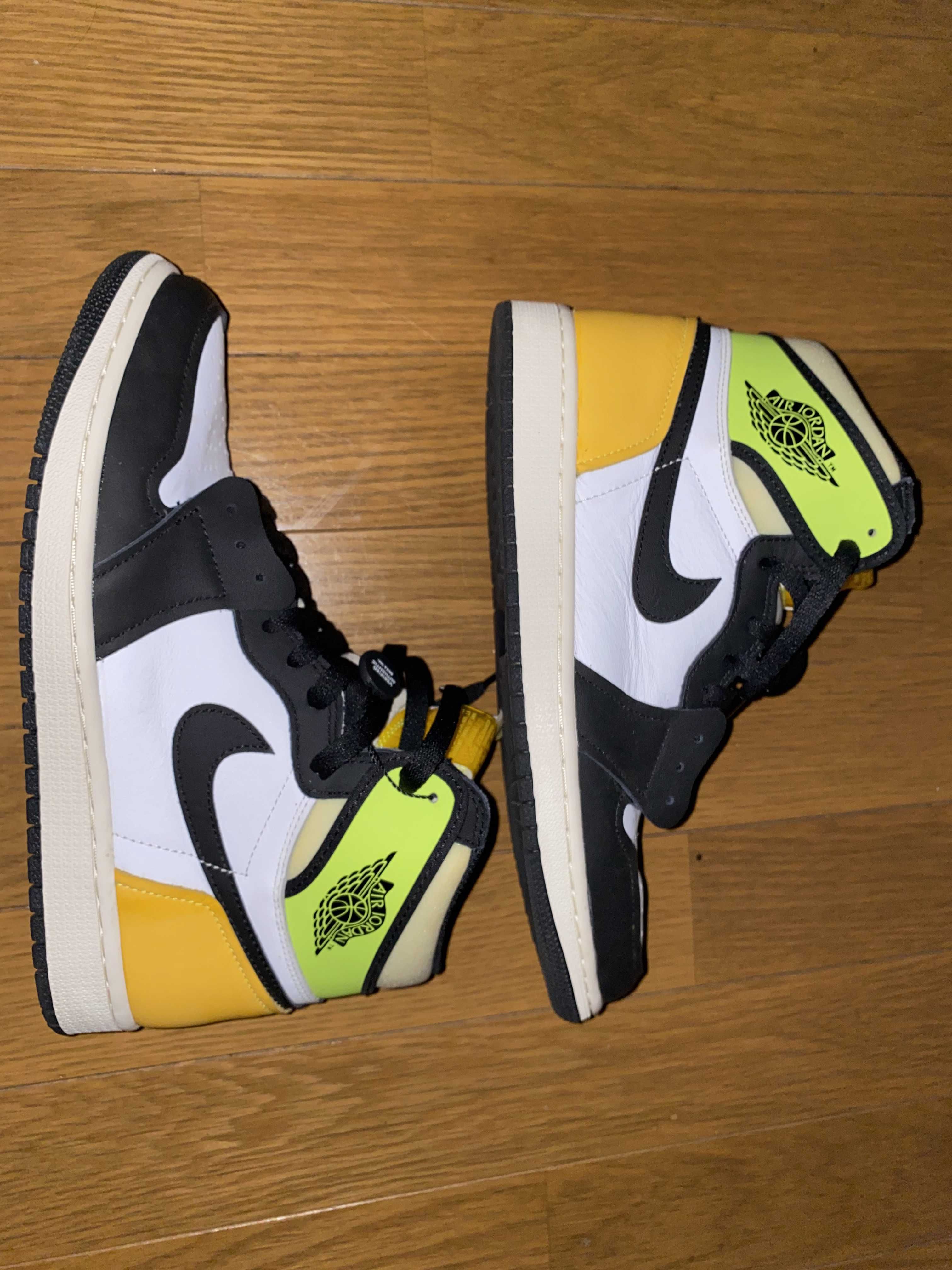 Nike Air Jordan 1 High OG "Volt Gold"