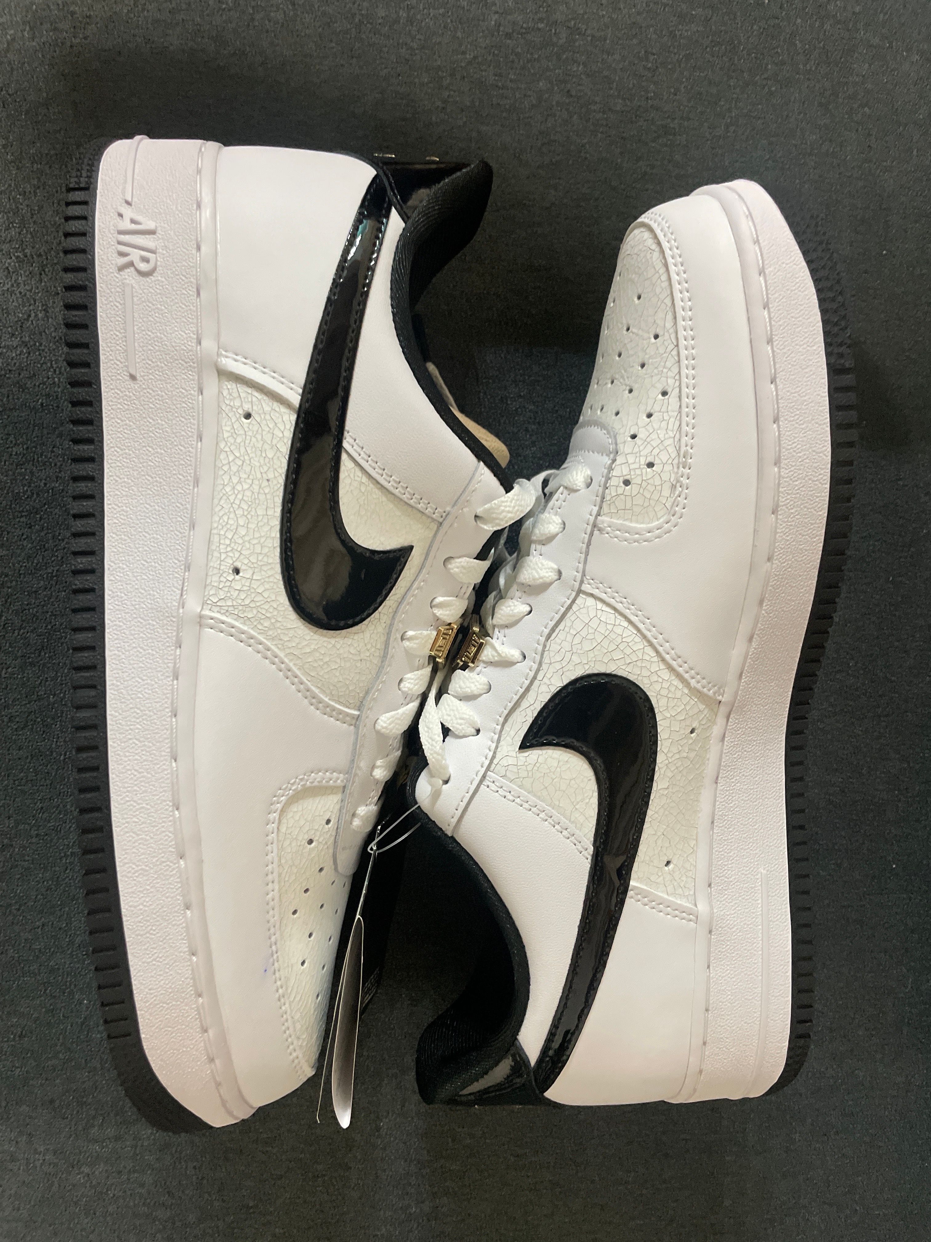 Nike Air Force 1 Low '07 LV8 "World Champ/White and Black"