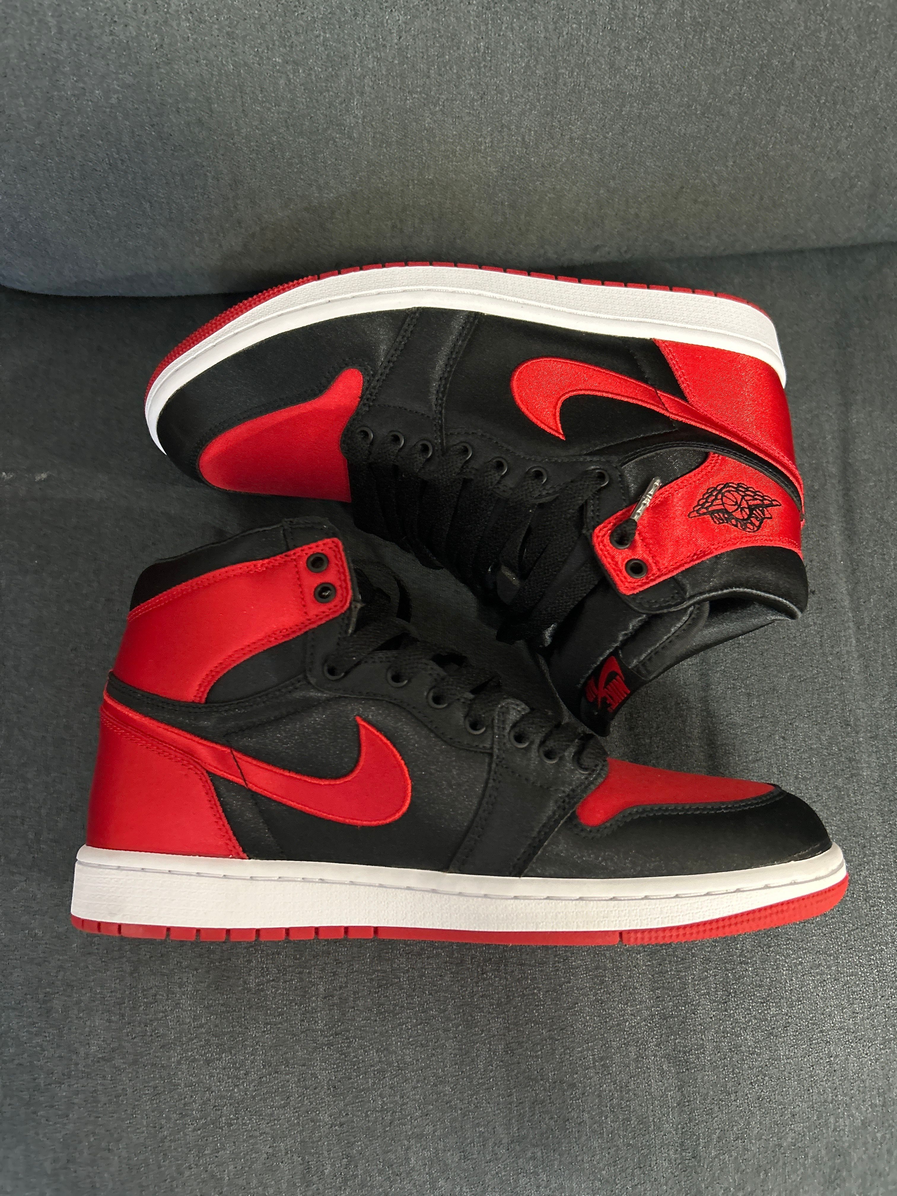 Nike Women's Air Jordan 1 Retro High OG "Satin Bred"