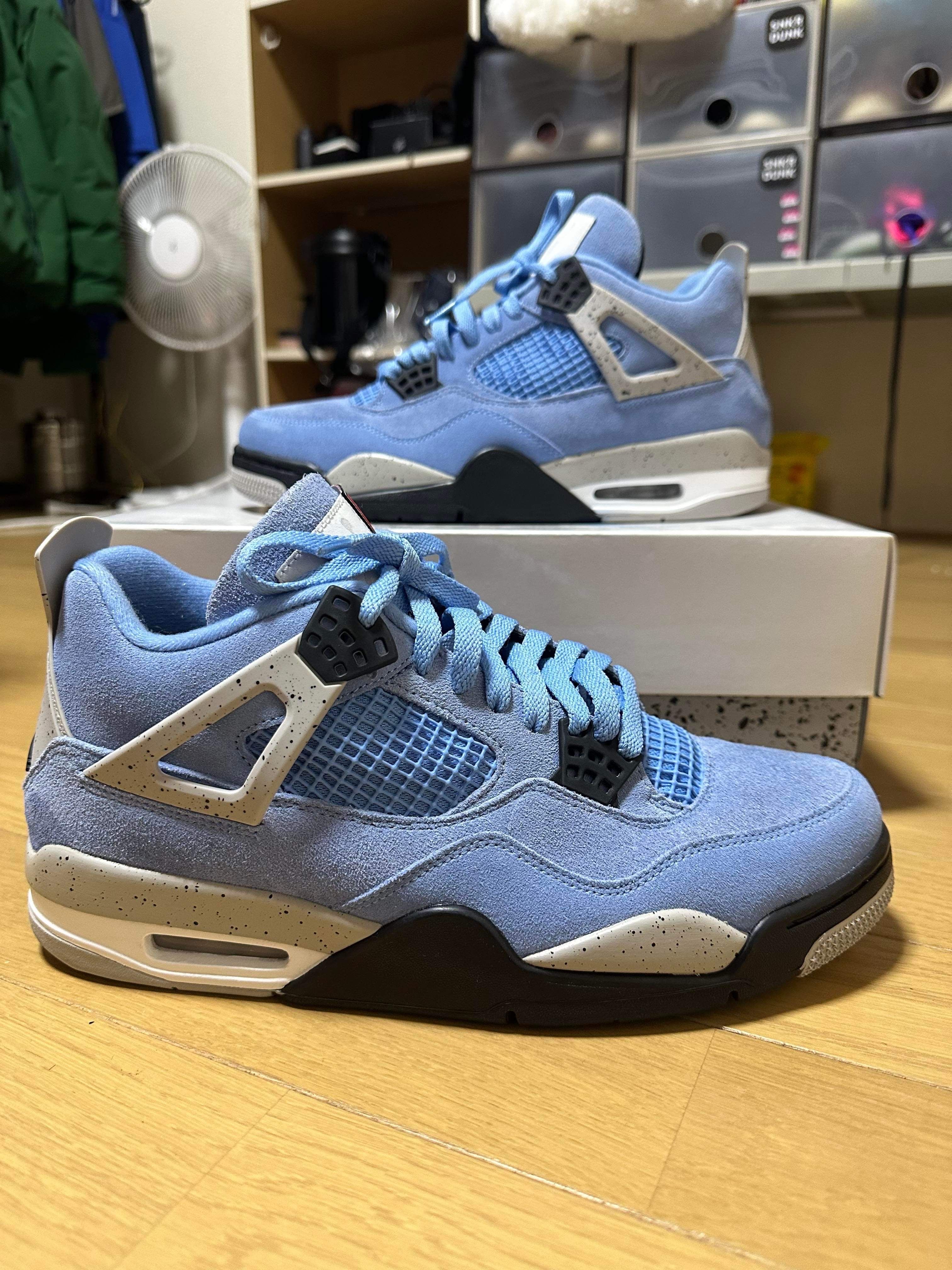 Nike Air Jordan 4 "University Blue"
