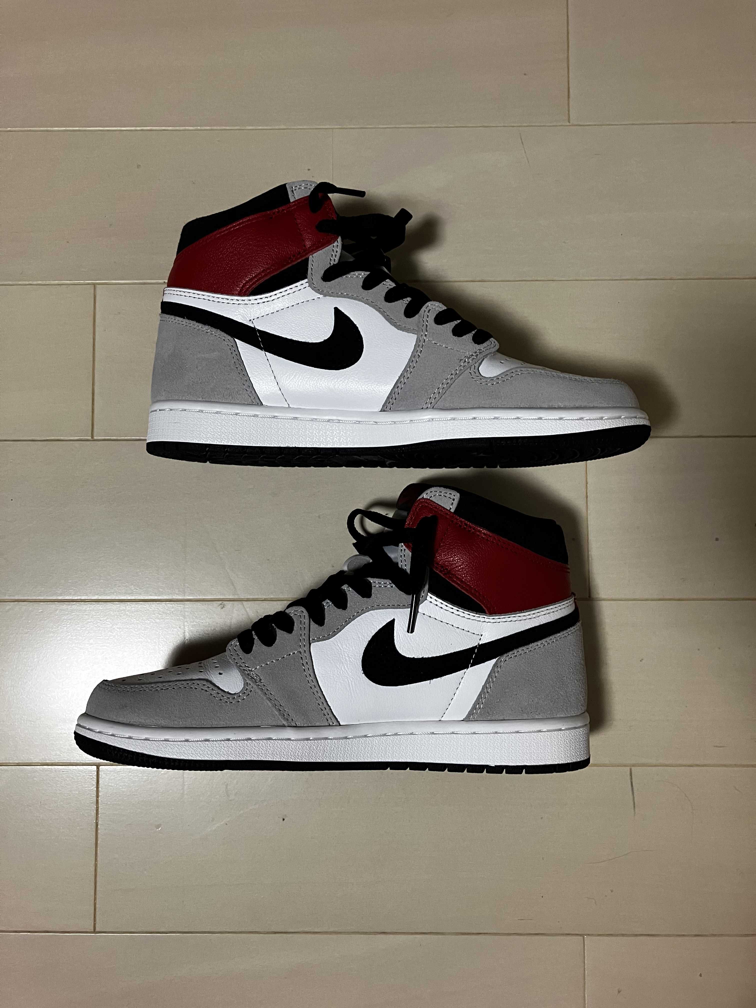 Nike Air Jordan 1 High OG "White/Black/Light Smoke Grey"