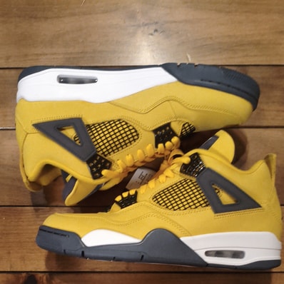 Nike Air Jordan 4 "Tour Yellow"