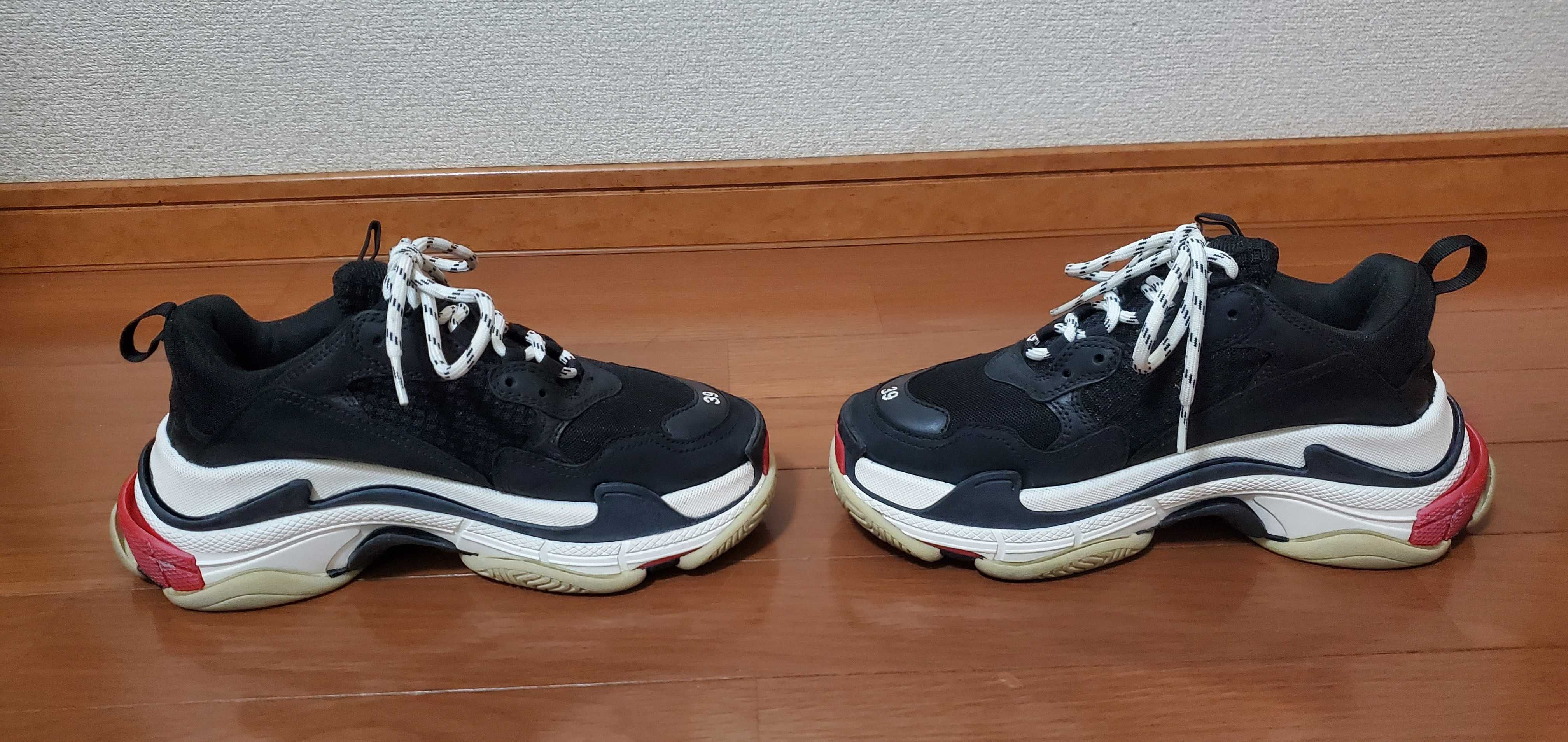 BALENCIAGA Triple S "Black/Red"