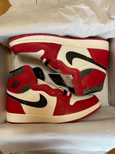 Nike Air Jordan 1 High OG "Lost & Found/Chicago"