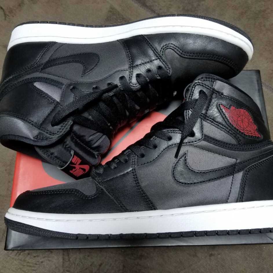 Nike Air Jordan 1 Retro High OG "Black/Metallic Silver/Gym Red"  