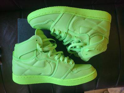 Billie Eilish × Nike Women's Air Jordan 1 High KO "Volt"
