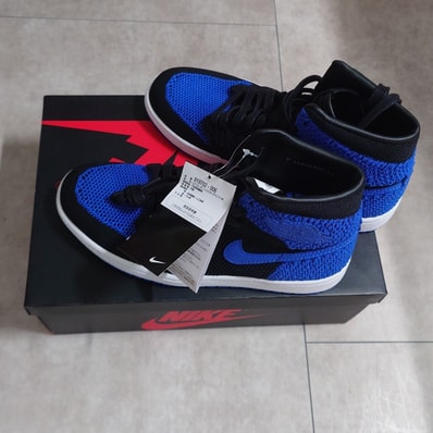 Nike GS Air Jordan 1 Retoro High Flyknit "Royal"