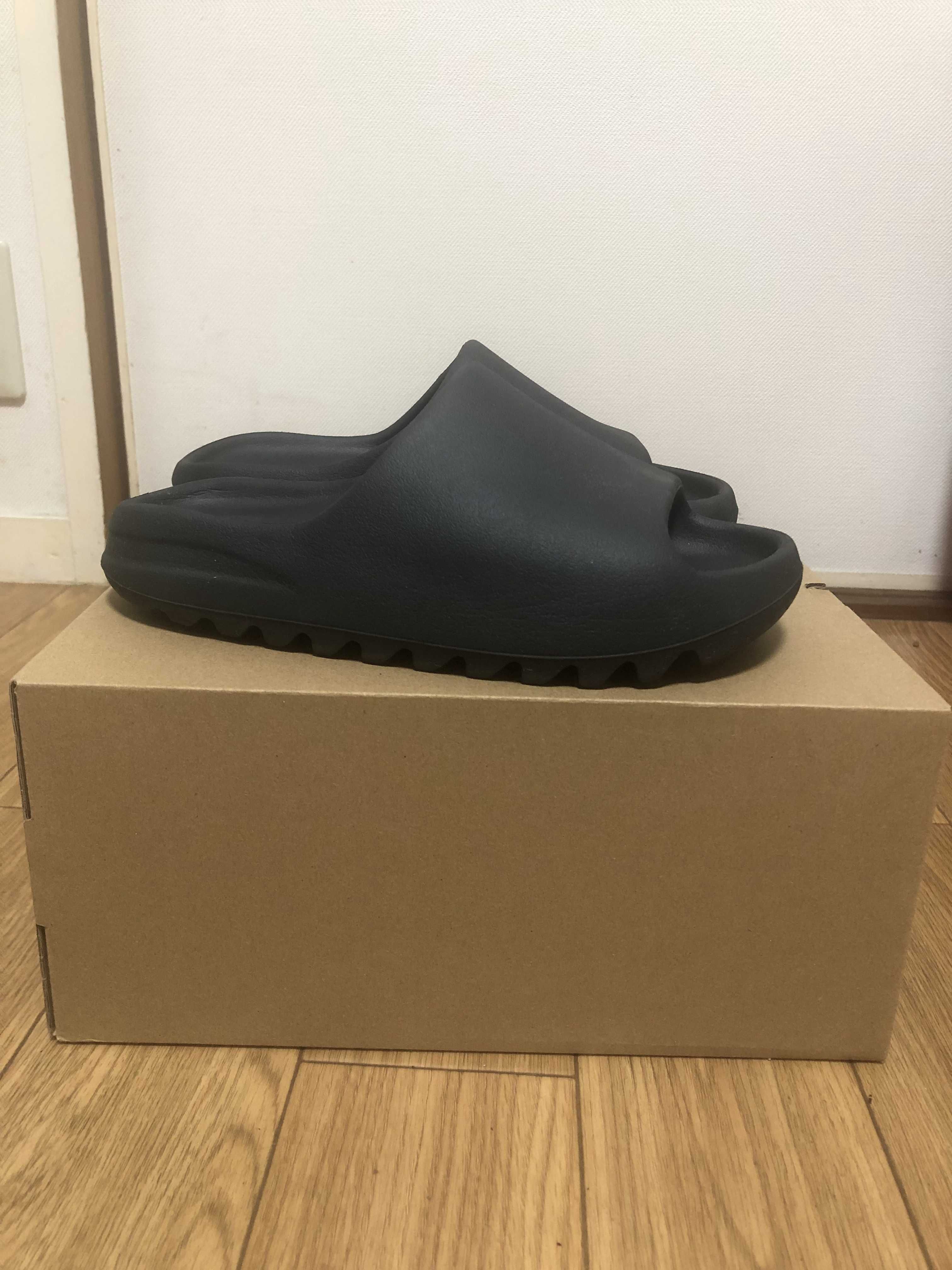 adidas YEEZY Slide "Onyx"