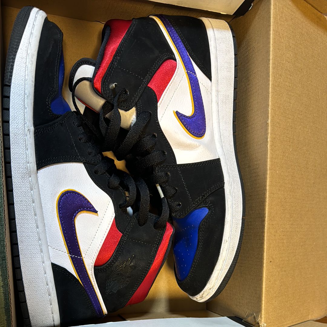 NIKE AIR JORDAN 1 MID "LAKERS TOP 3"