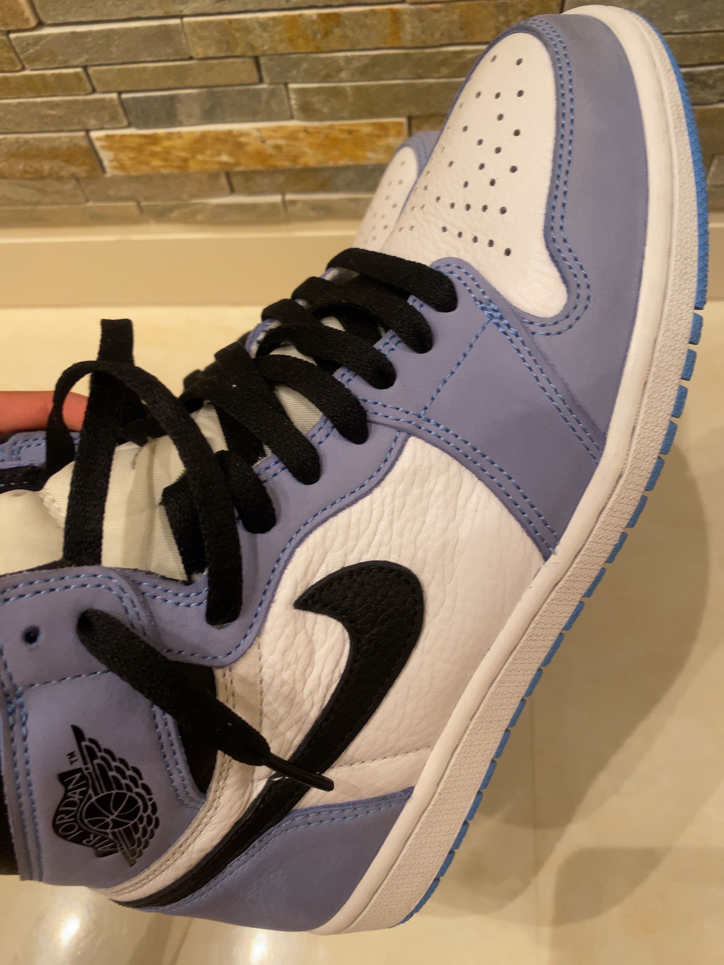 Nike Air Jordan 1 High OG "University Blue"