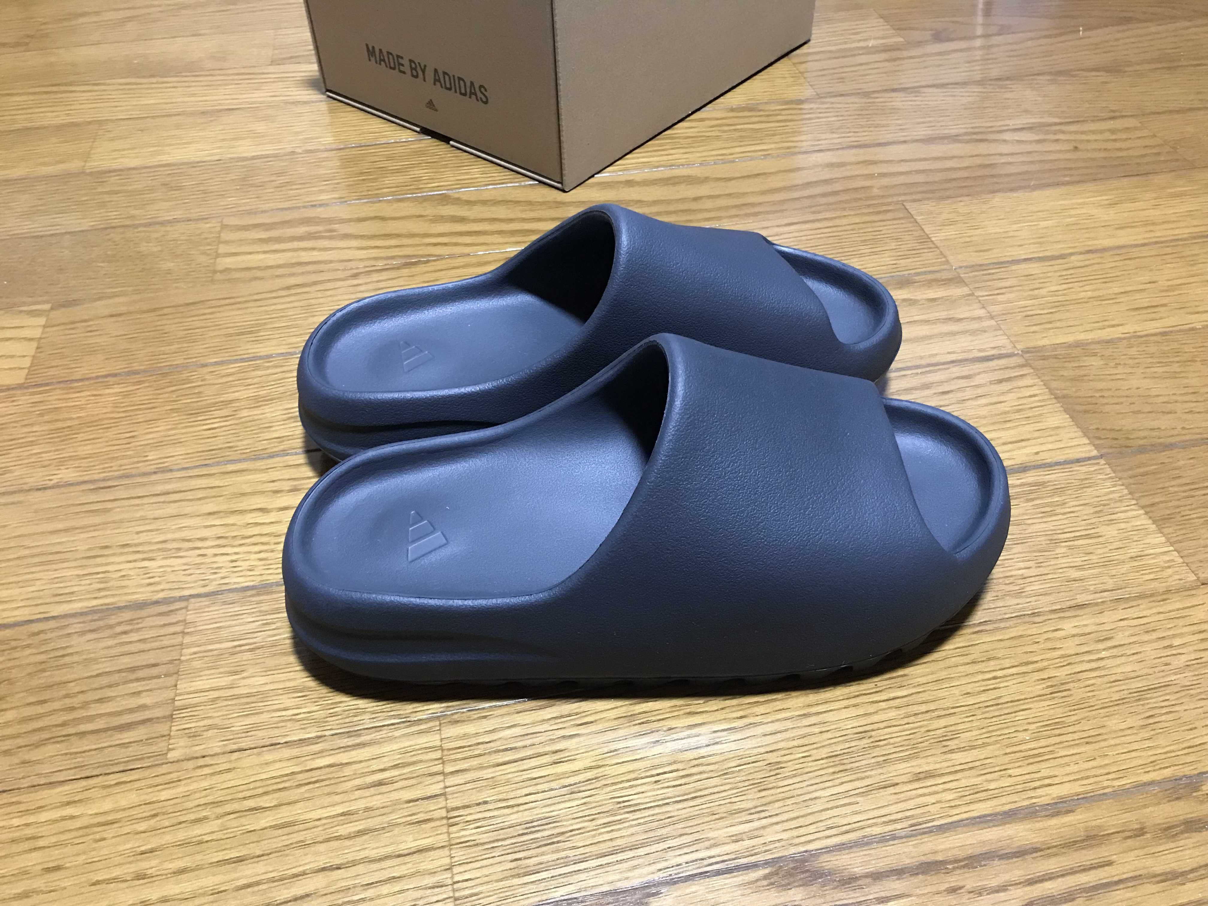 adidas YEEZY Slide "Onyx"