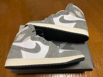 Nike Air Jordan 1 Retro High OG "Black and Smoke Grey"