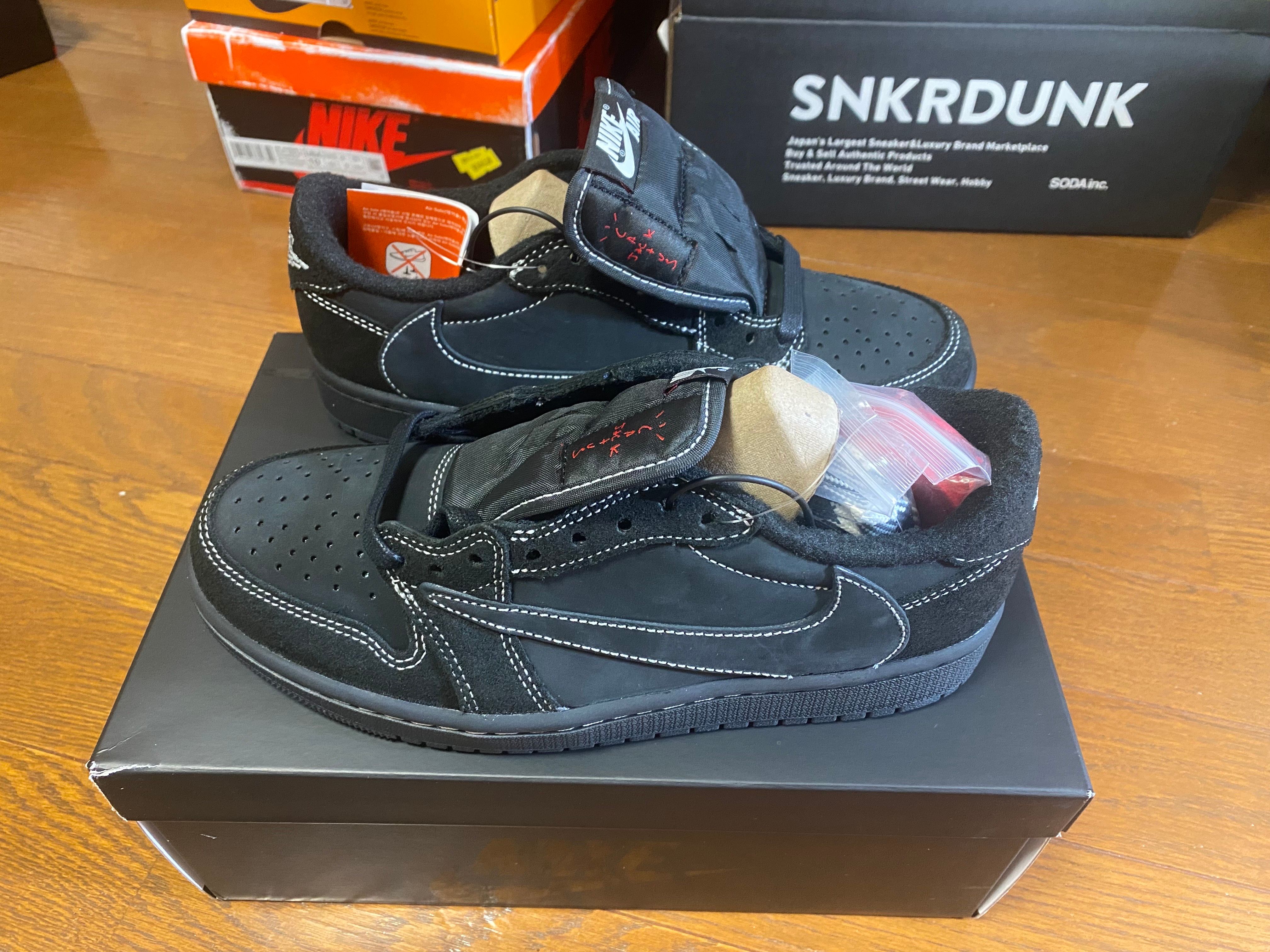 Travis Scott × Nike Air Jordan 1 Low OG SP "Black Phantom"