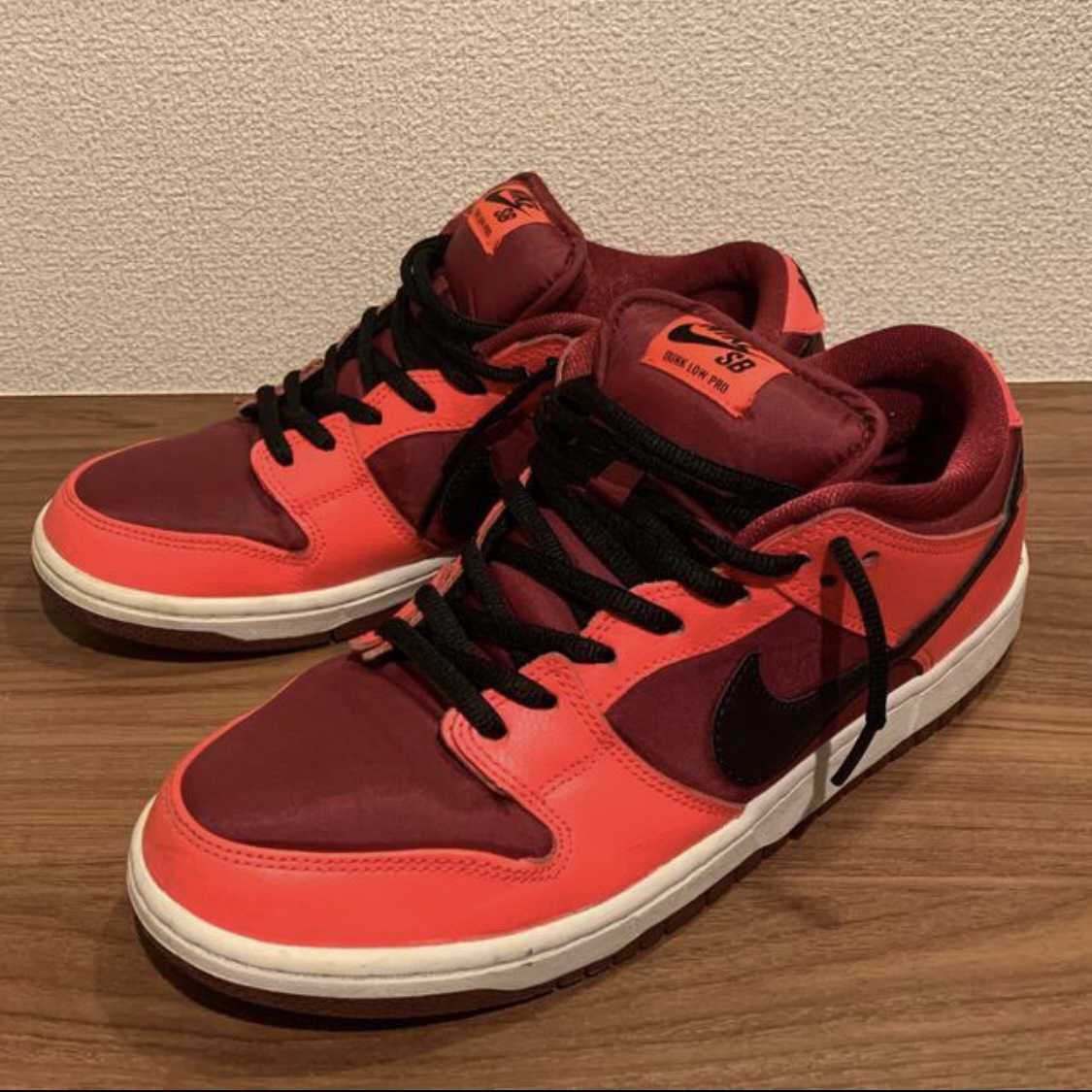 Nike SB Dunk Low "Laser Crimson"