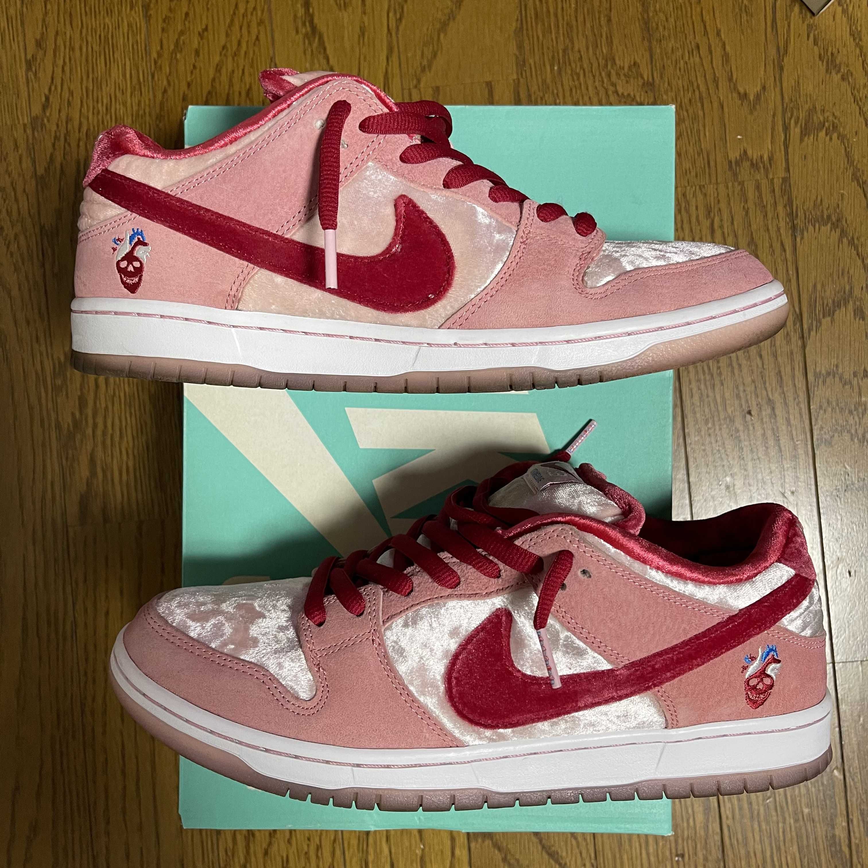 Strangelove × Nike SB Dunk Low "Valentine’s Day"