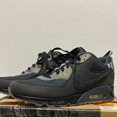 UNDEFEATED × Nike Air Max 90 "Black/Rush Pink"