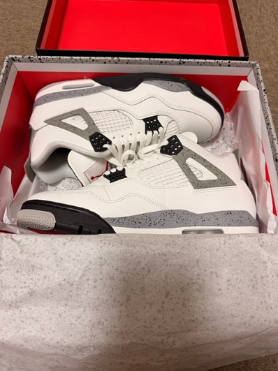 Nike Air Jordan 4 Retro "White/Cement" (2025)