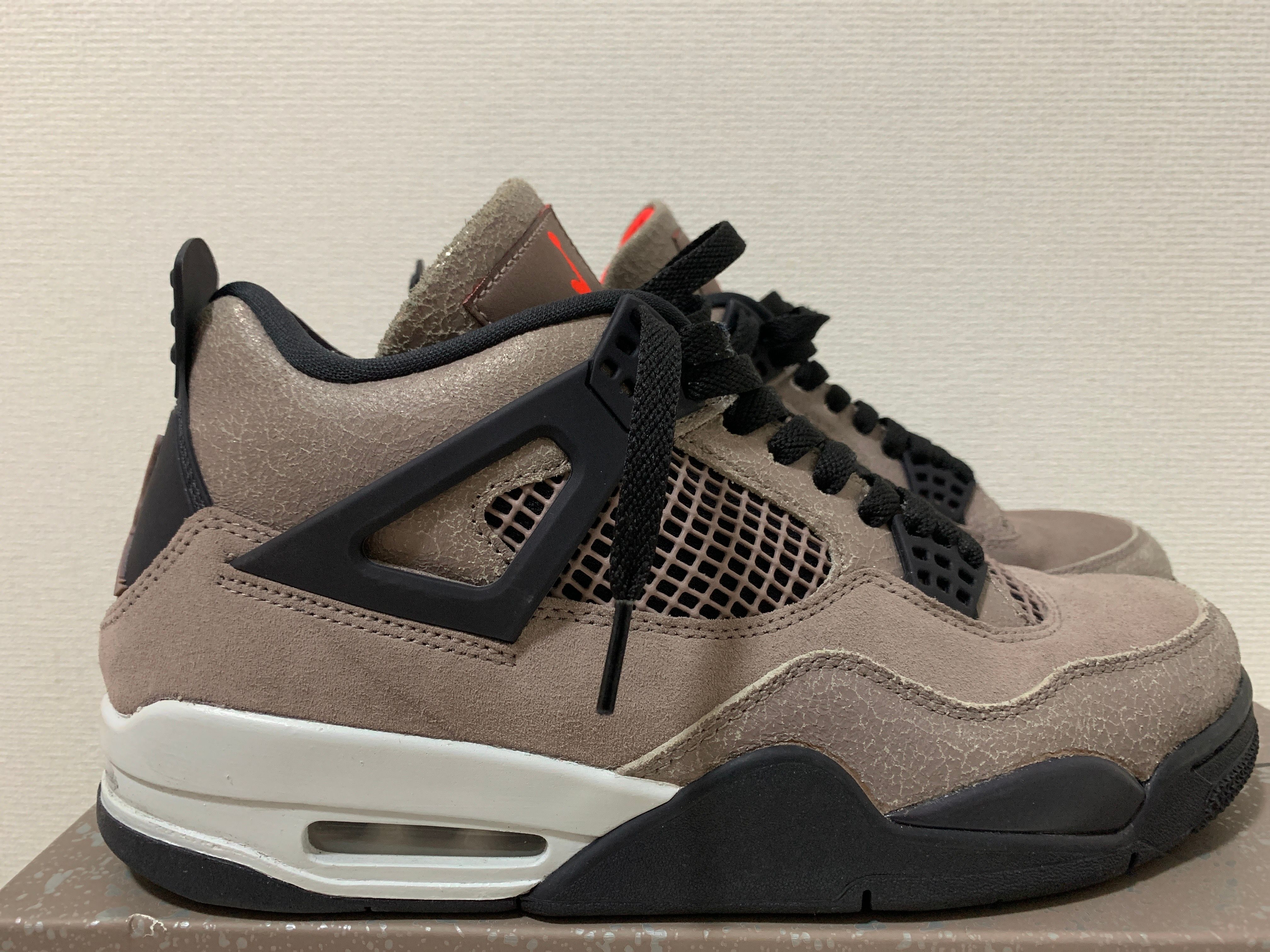 Nike Air Jordan 4 "Taupe Haze"