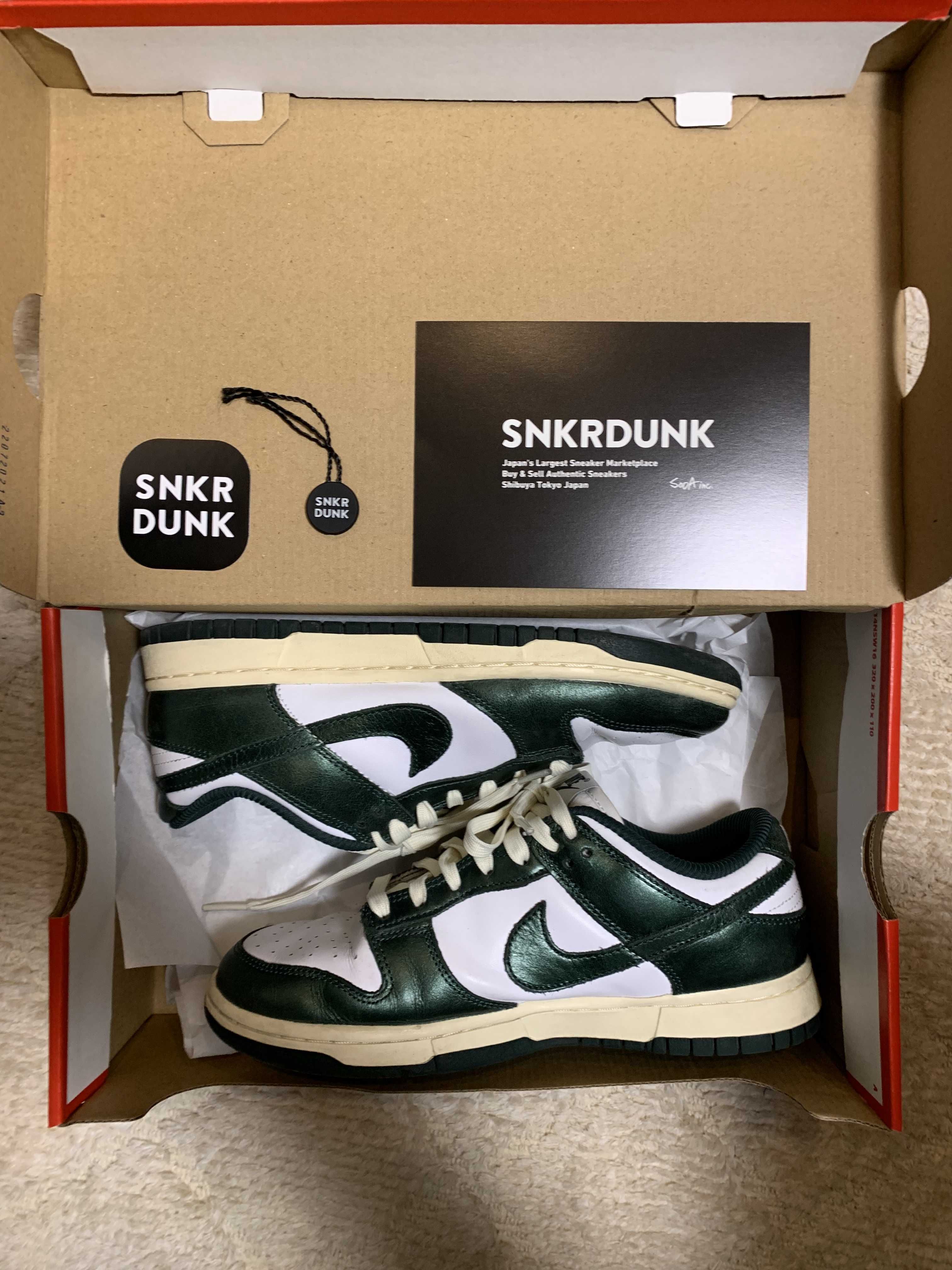 Nike Women's Dunk Low "Vintage Green"