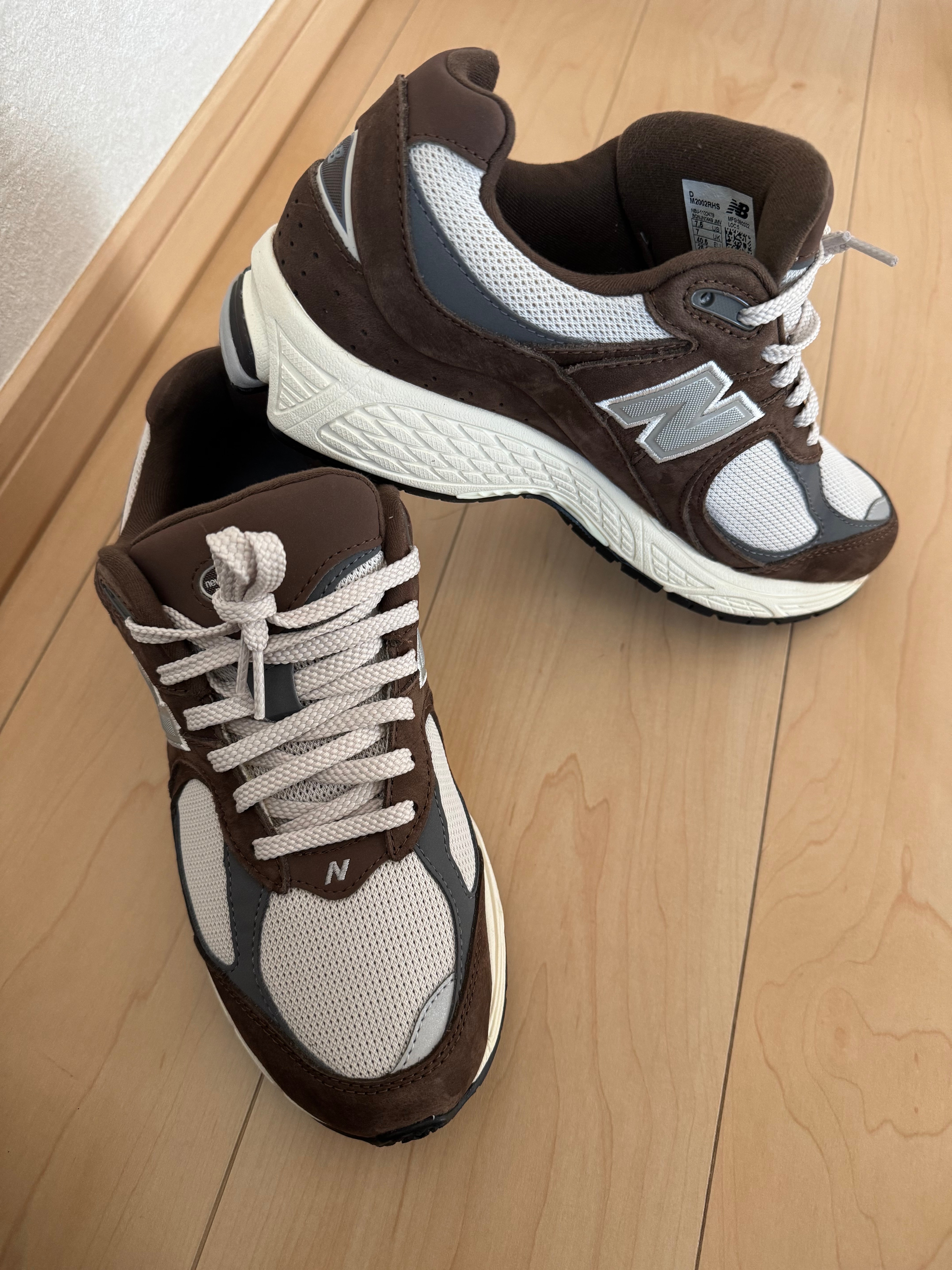 ニューバランス 2002R "ブラウン/ベージュ"