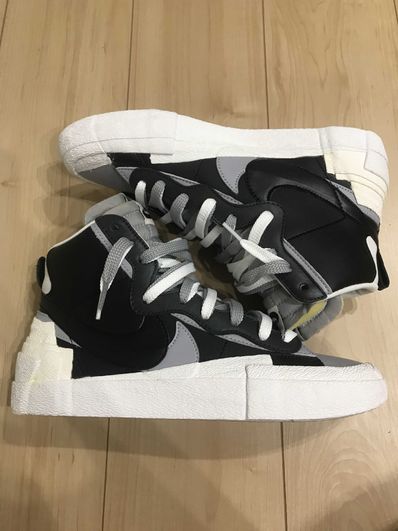 sacai × NIKE BLAZER MID "BLACK/WOLF GREY/WHITE"