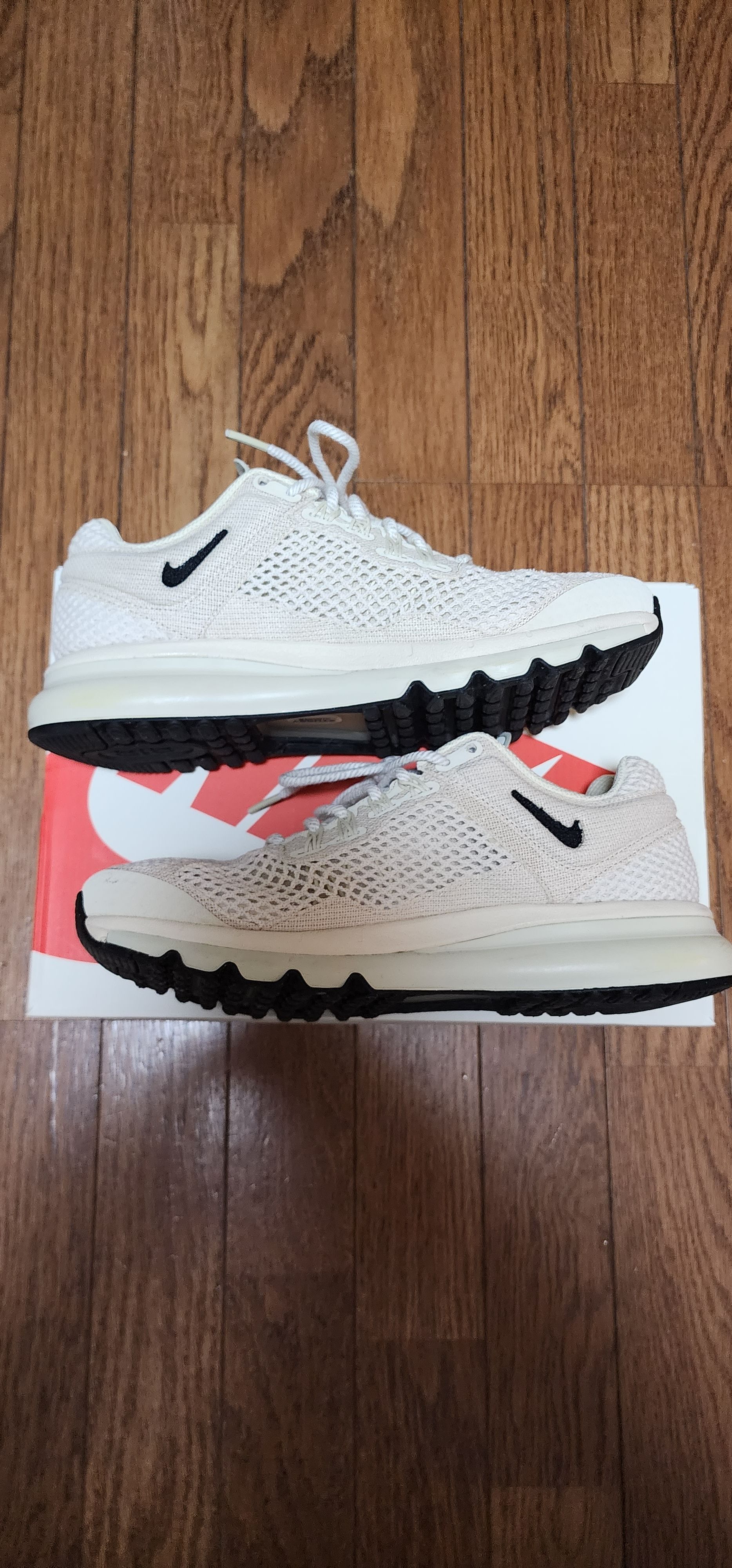Stussy × Nike Air Max 2013 "Fossil"