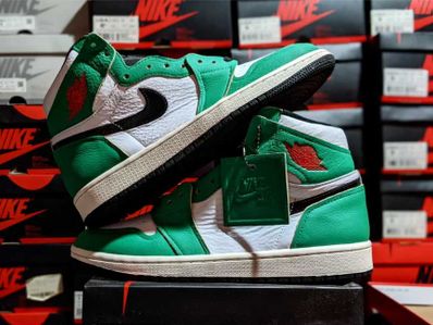 Nike Women's Air Jordan 1 High OG "Lucky Green/White-Sail-Black"