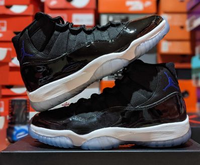 Nike Air Jordan 11 Retro "Space Jam" (2016)