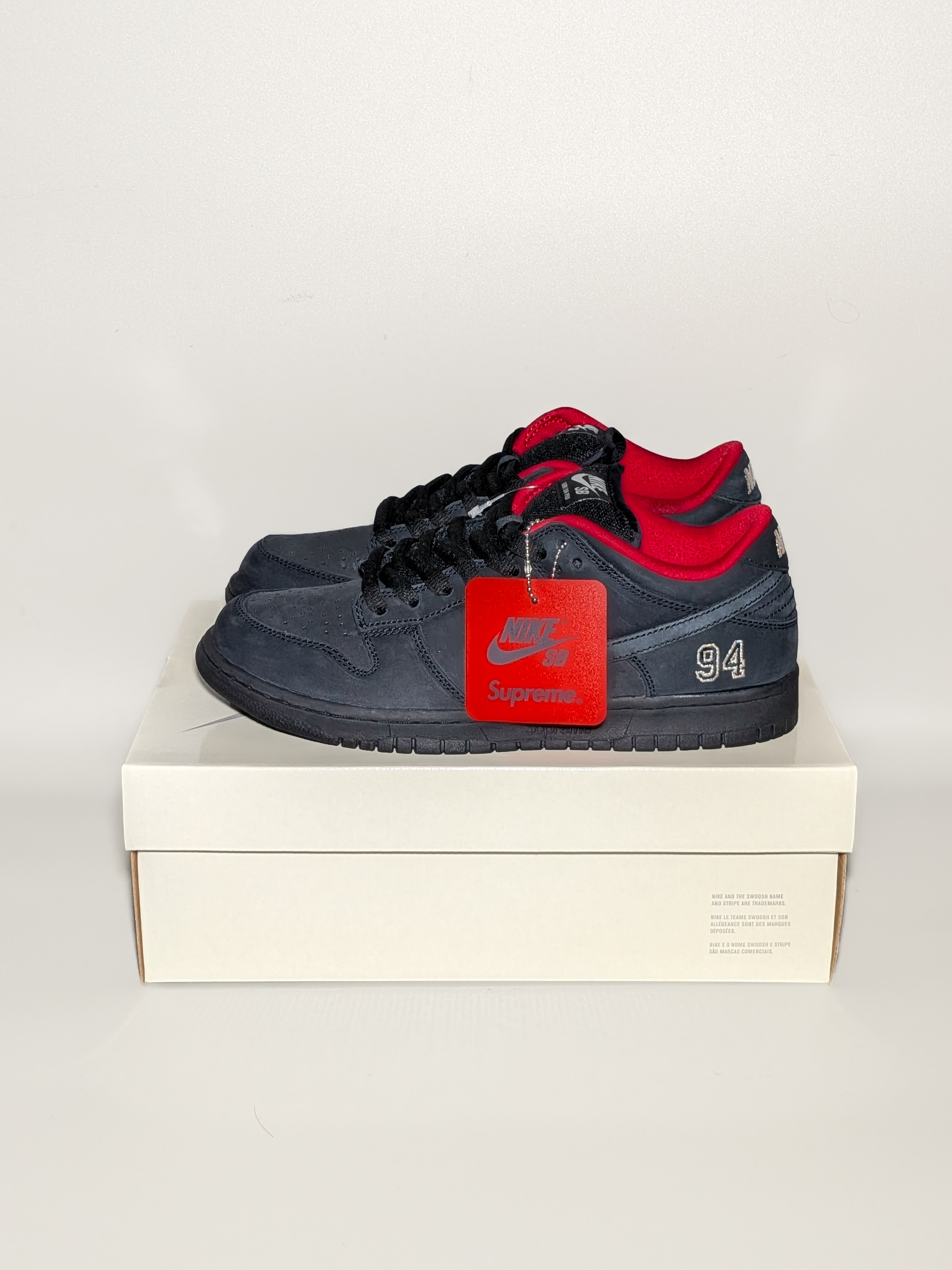 Supreme × Nike SB Dunk Low "Black" (25FW Week2)