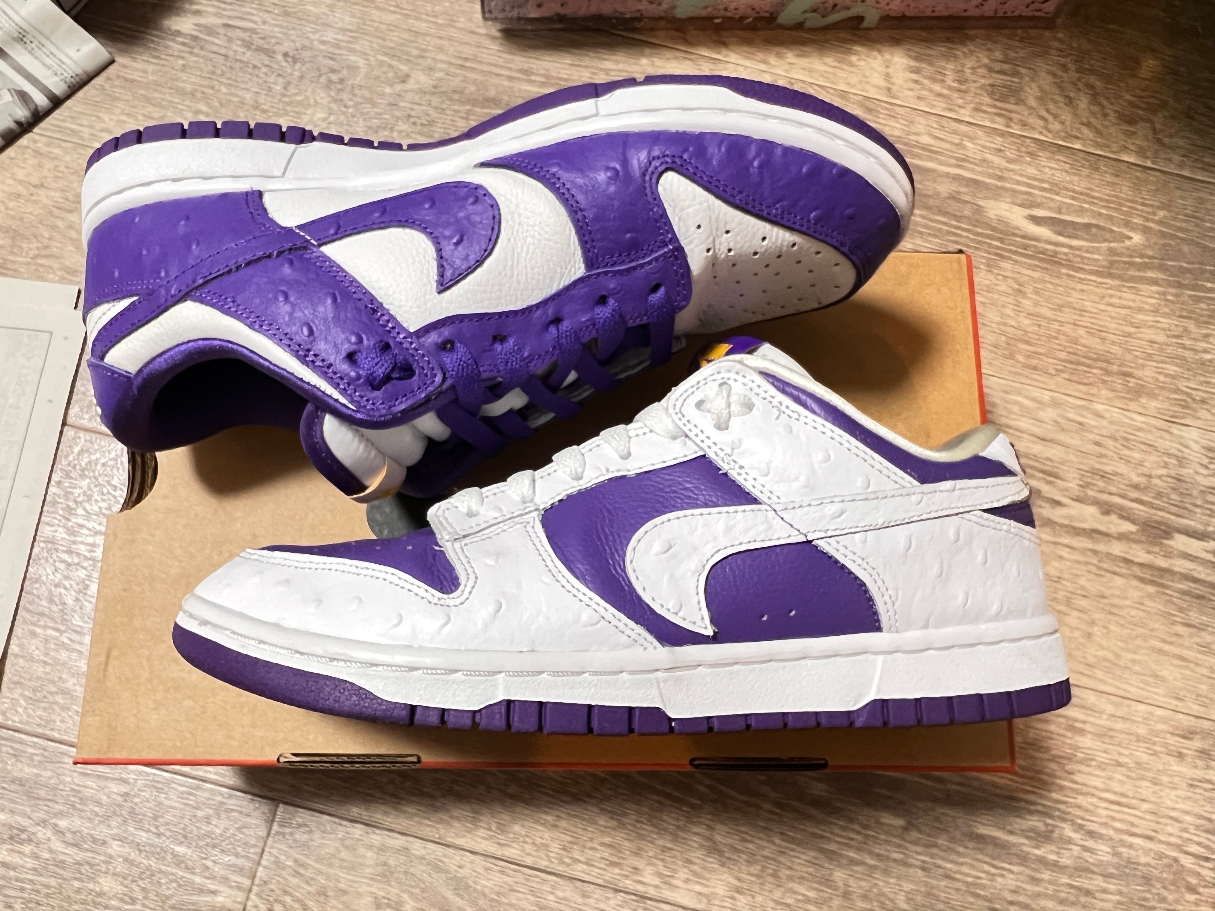 Nike Women's Dunk Low "Made You Look"