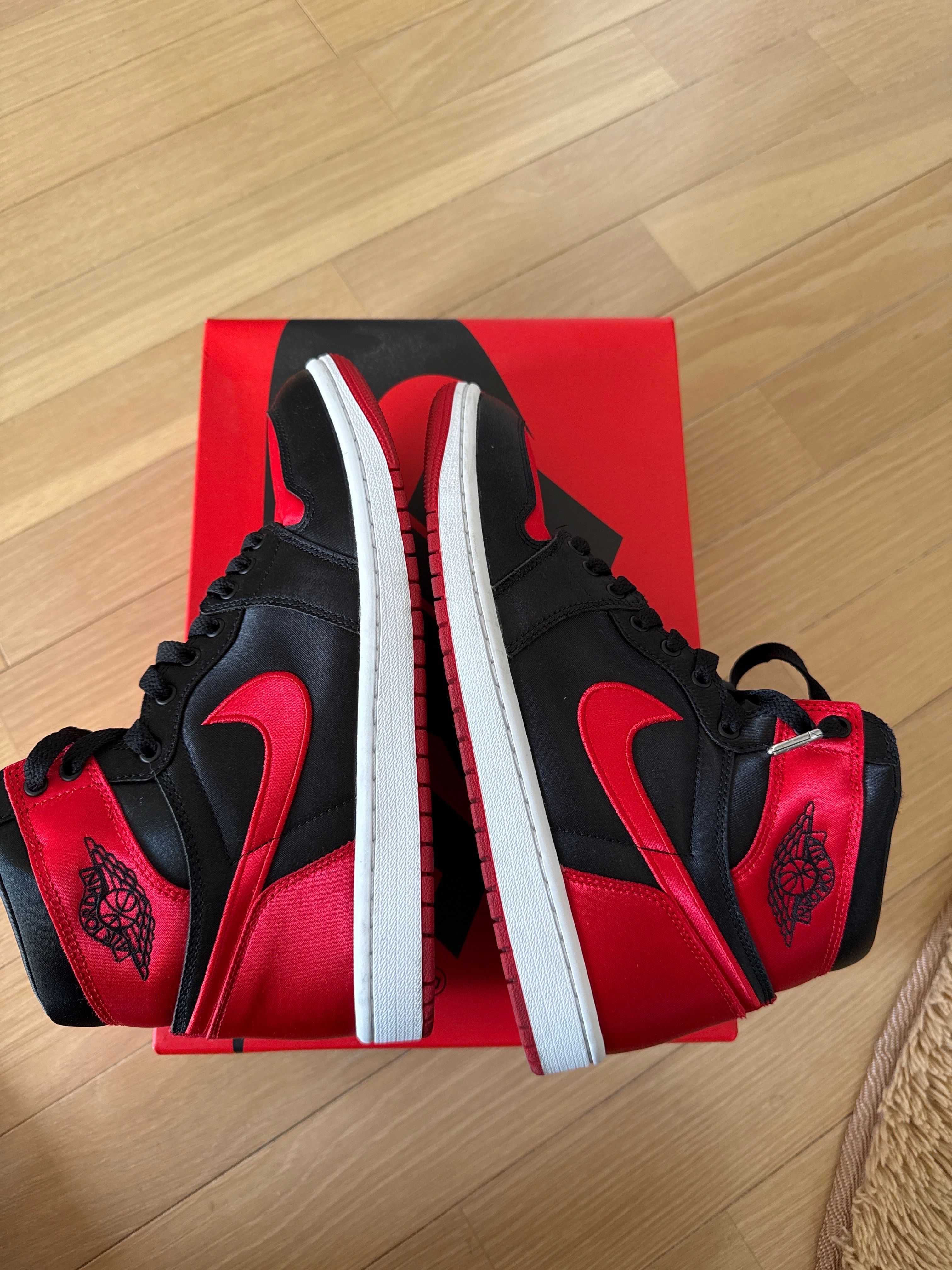 Nike Women's Air Jordan 1 Retro High OG "Satin Bred"