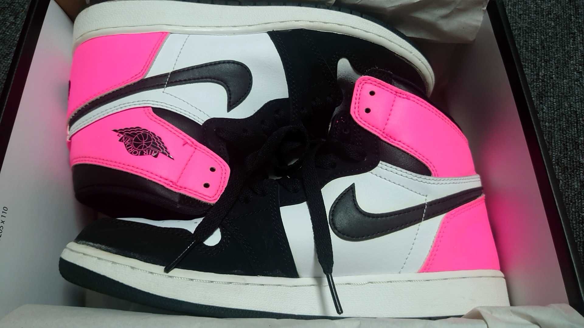 Nike Air Jordan 1 Retro High "Valentine's Day" (2017)