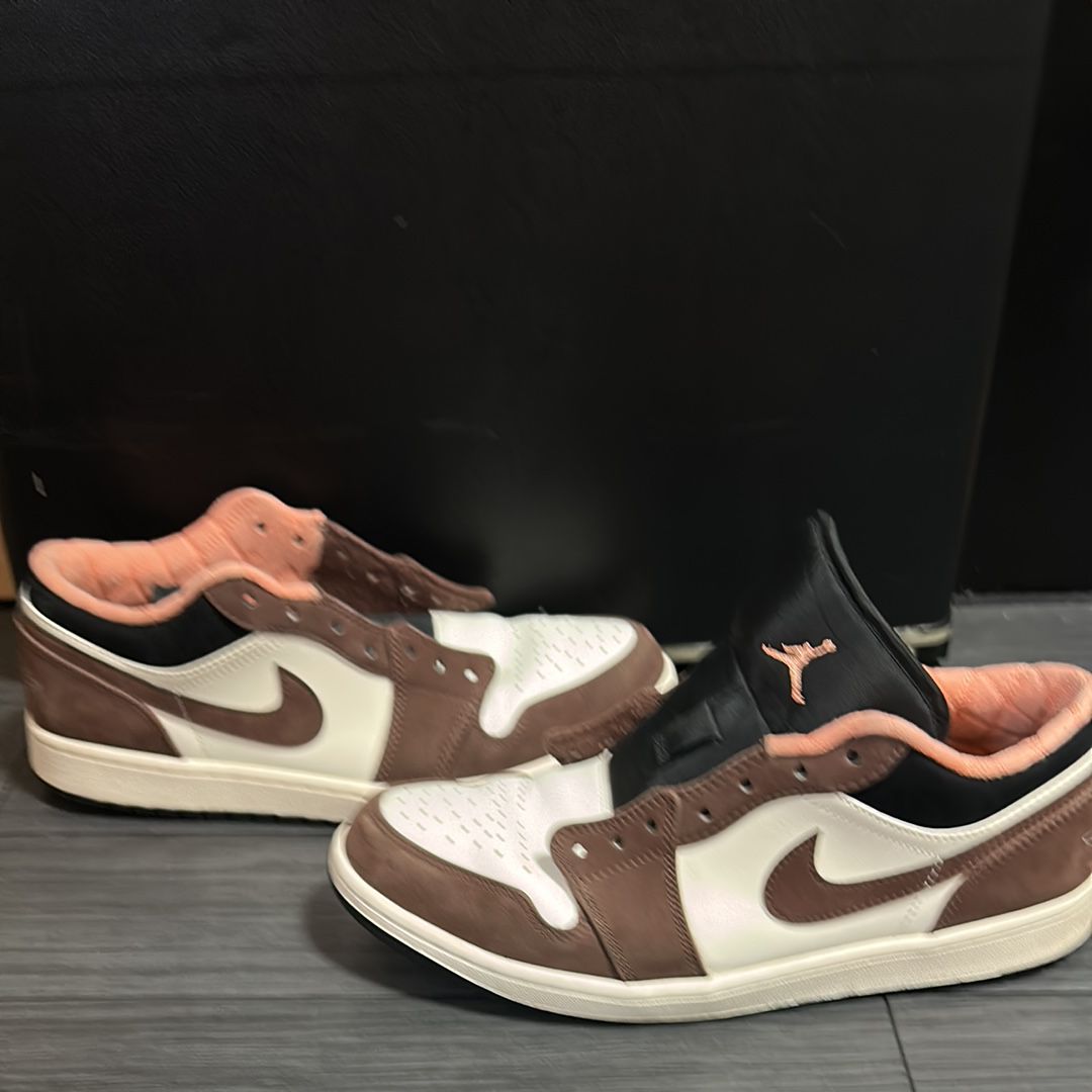 Nike Air Jordan 1 Low SE "Light Chocolate" / "Mocha Brown"