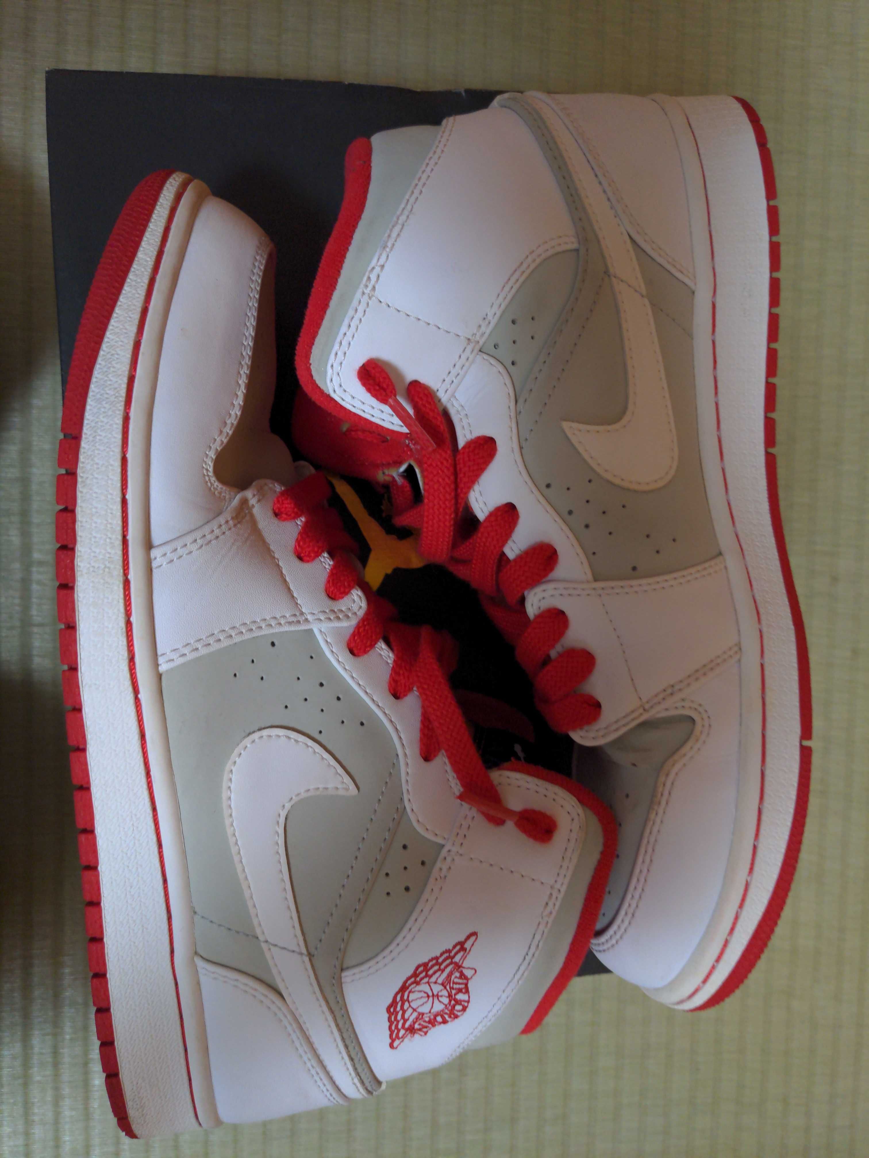 Nike Air Jordan 1 Mid WB "White/Gray/Red" (2015)