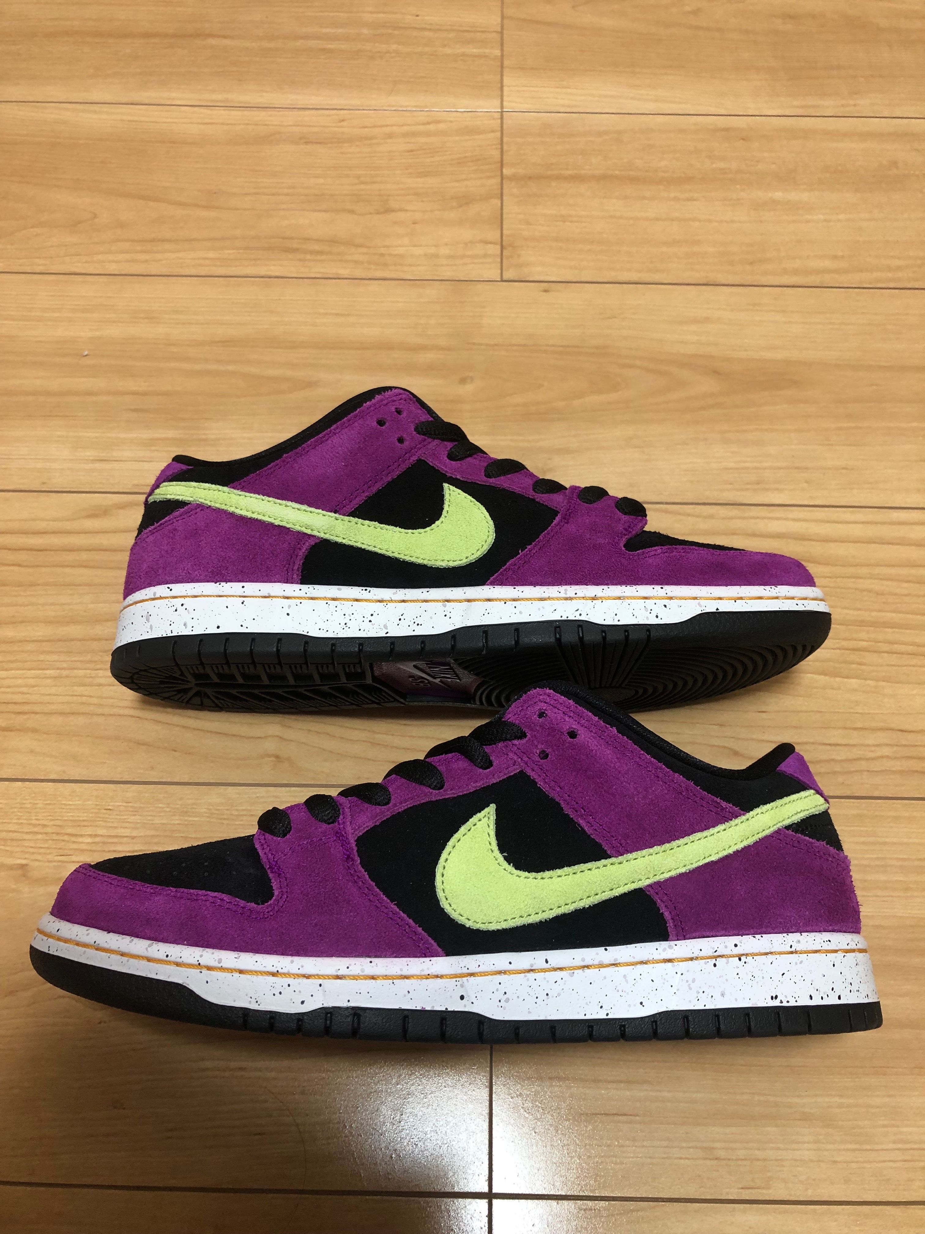 Nike SB Dunk Low "Red Plum"
