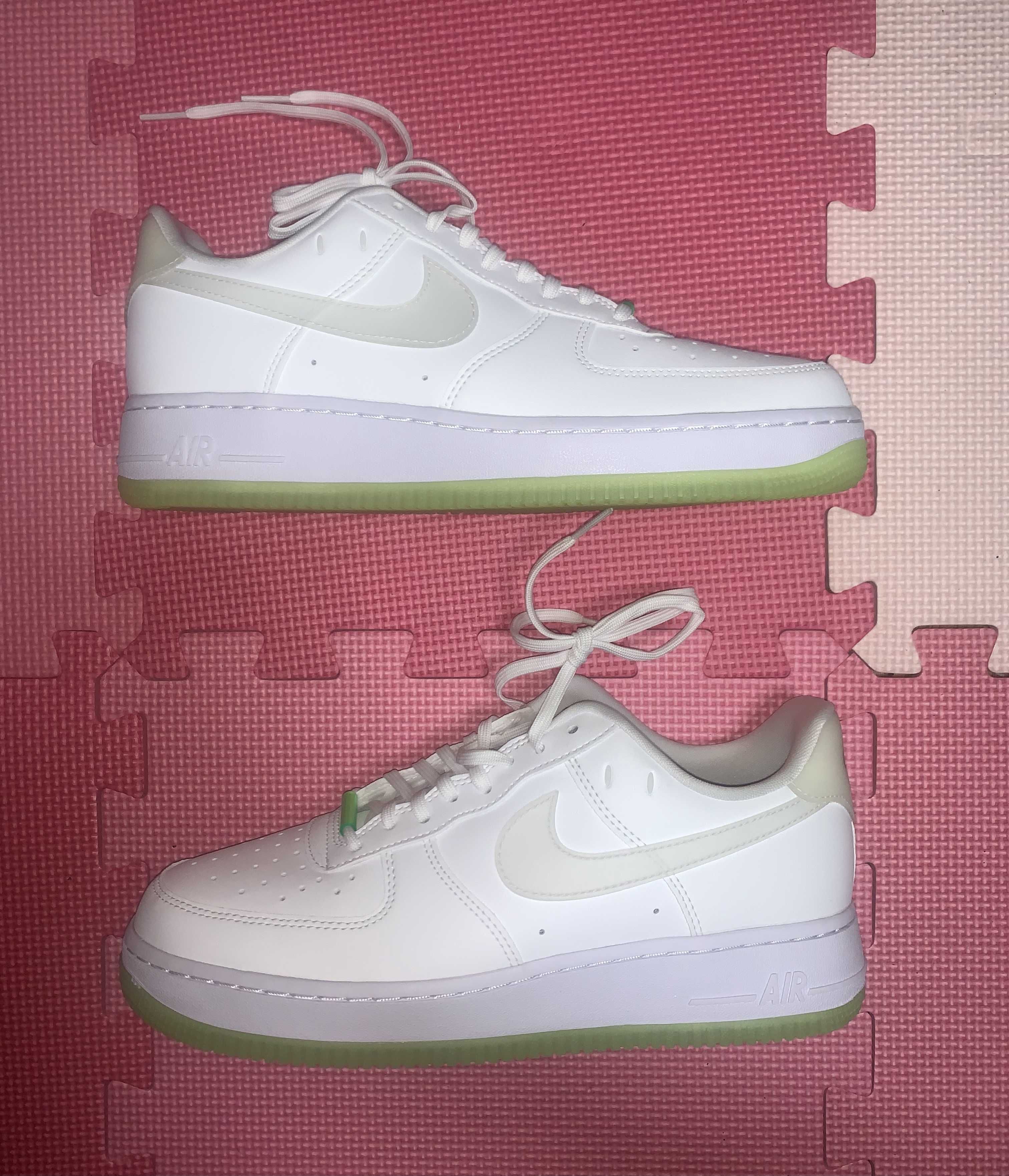 Nike Women's Air Force 1 Low '07 LX "White"