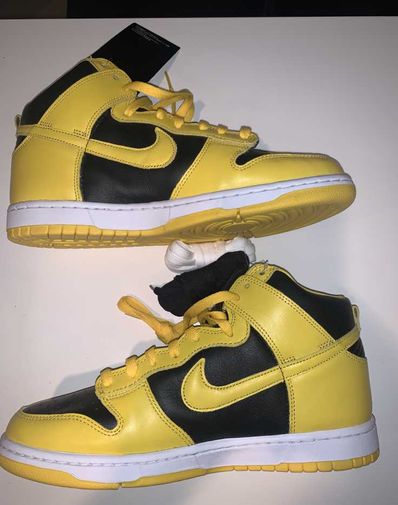 Nike Dunk High "Black/Varsity Maize"