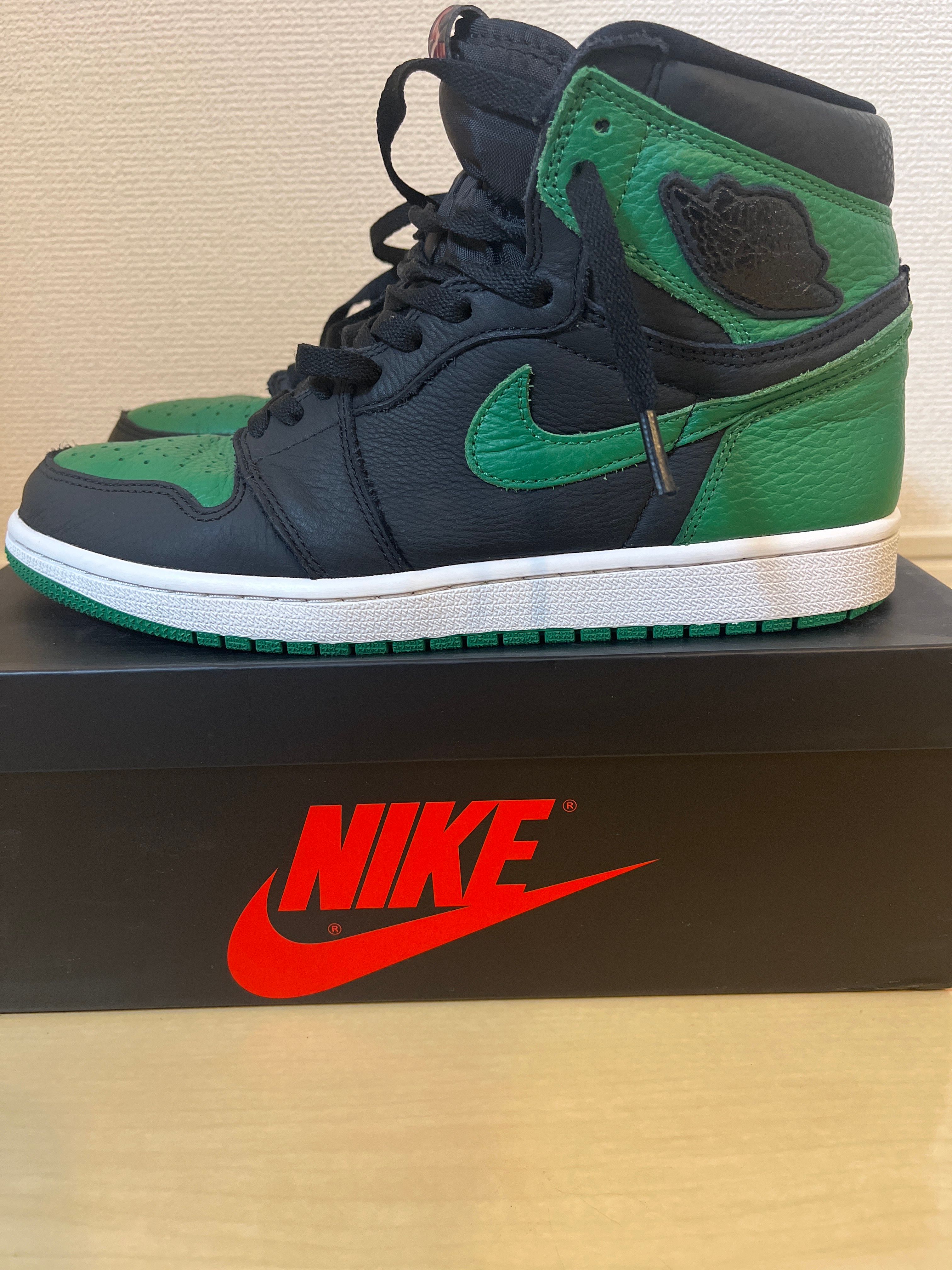 Nike Air Jordan 1 Retro High OG "Black/Pine Green" (2020)