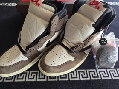 Travis Scott × Nike Air Jordan 1 Retro High OG TS SP "Sail/Dark Mocha"