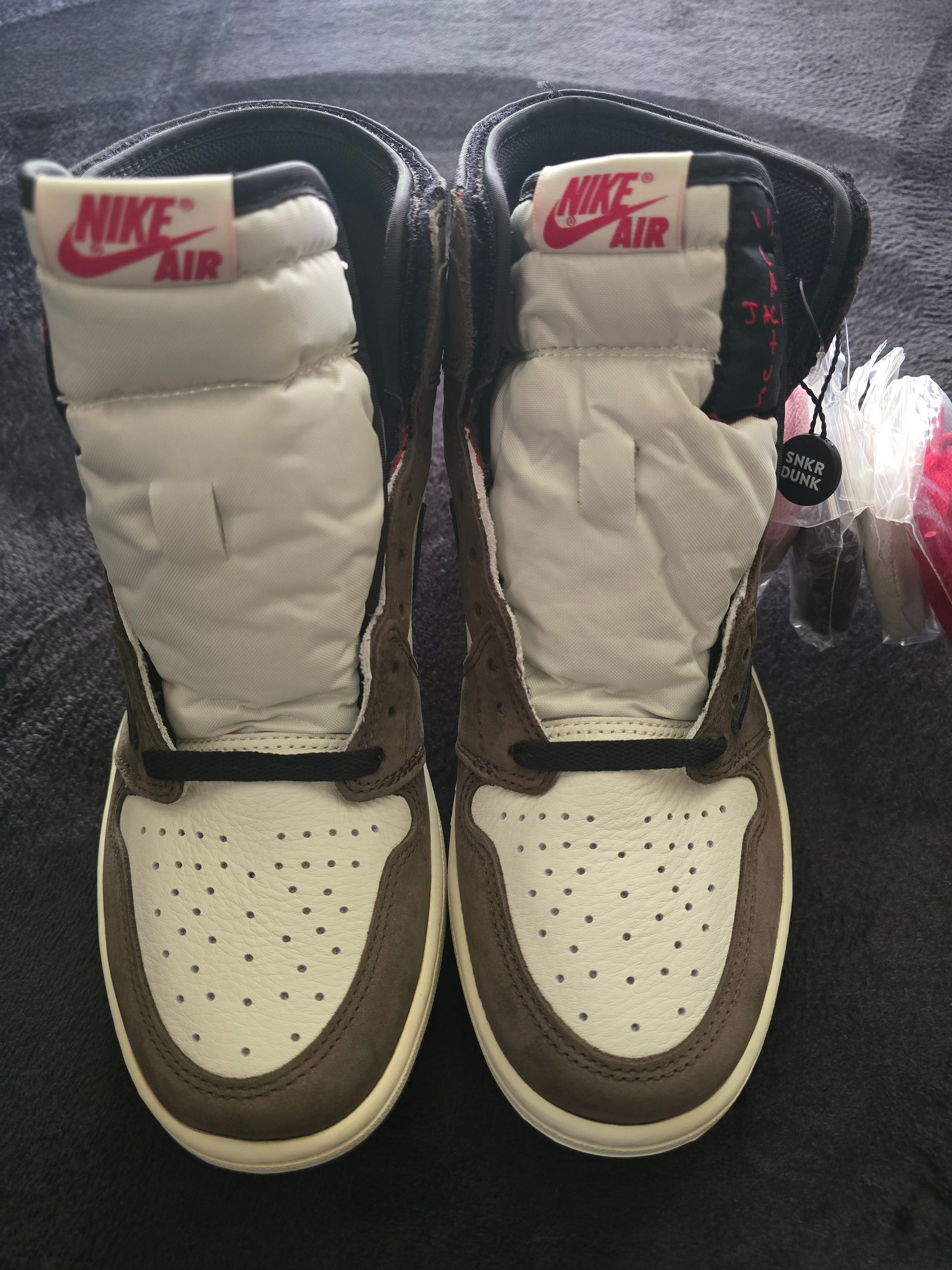 Travis Scott × Nike Air Jordan 1 Retro High OG TS SP "Sail/Dark Mocha"