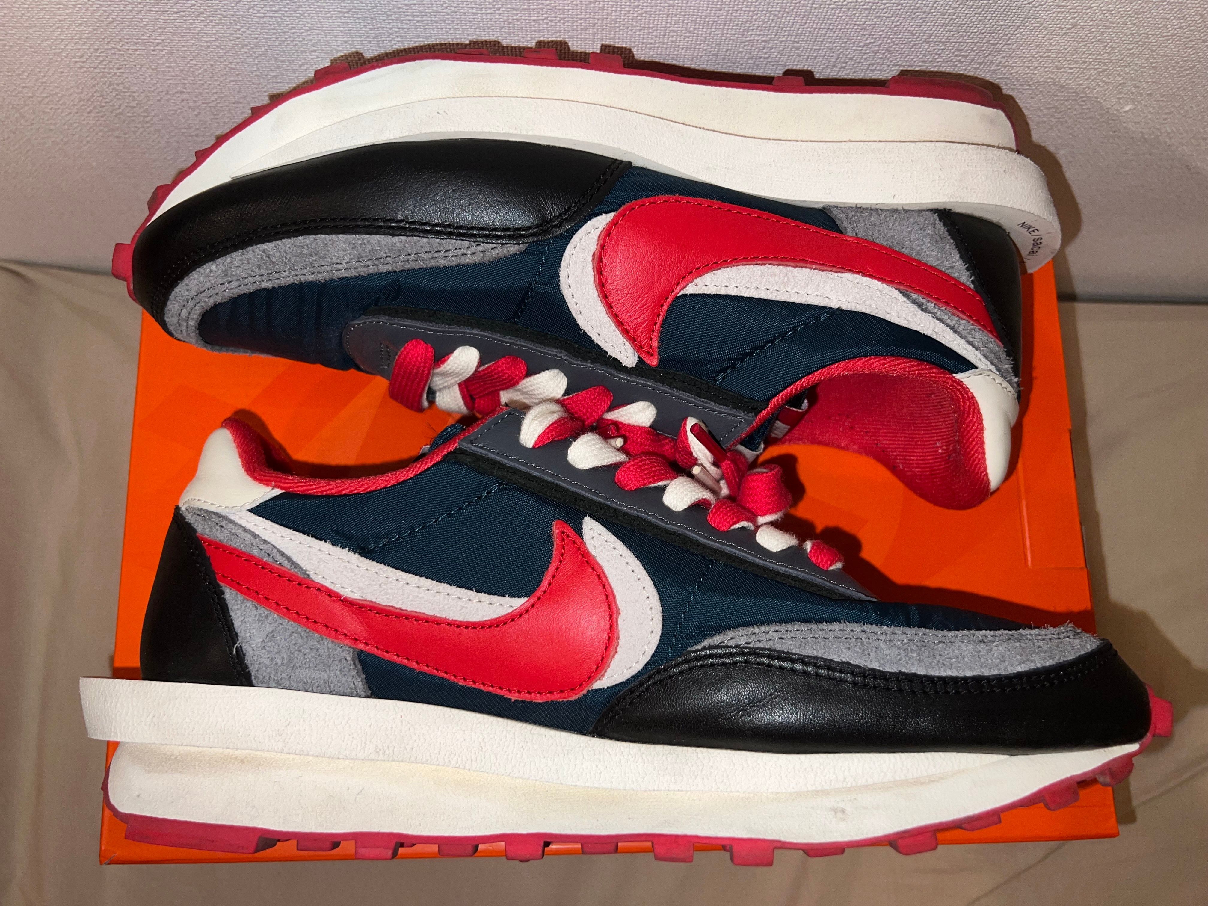 UNDERCOVER × sacai × Nike LD Waffle "Midnight Spruce/Pale Ivory-Dark Grey-University Red"