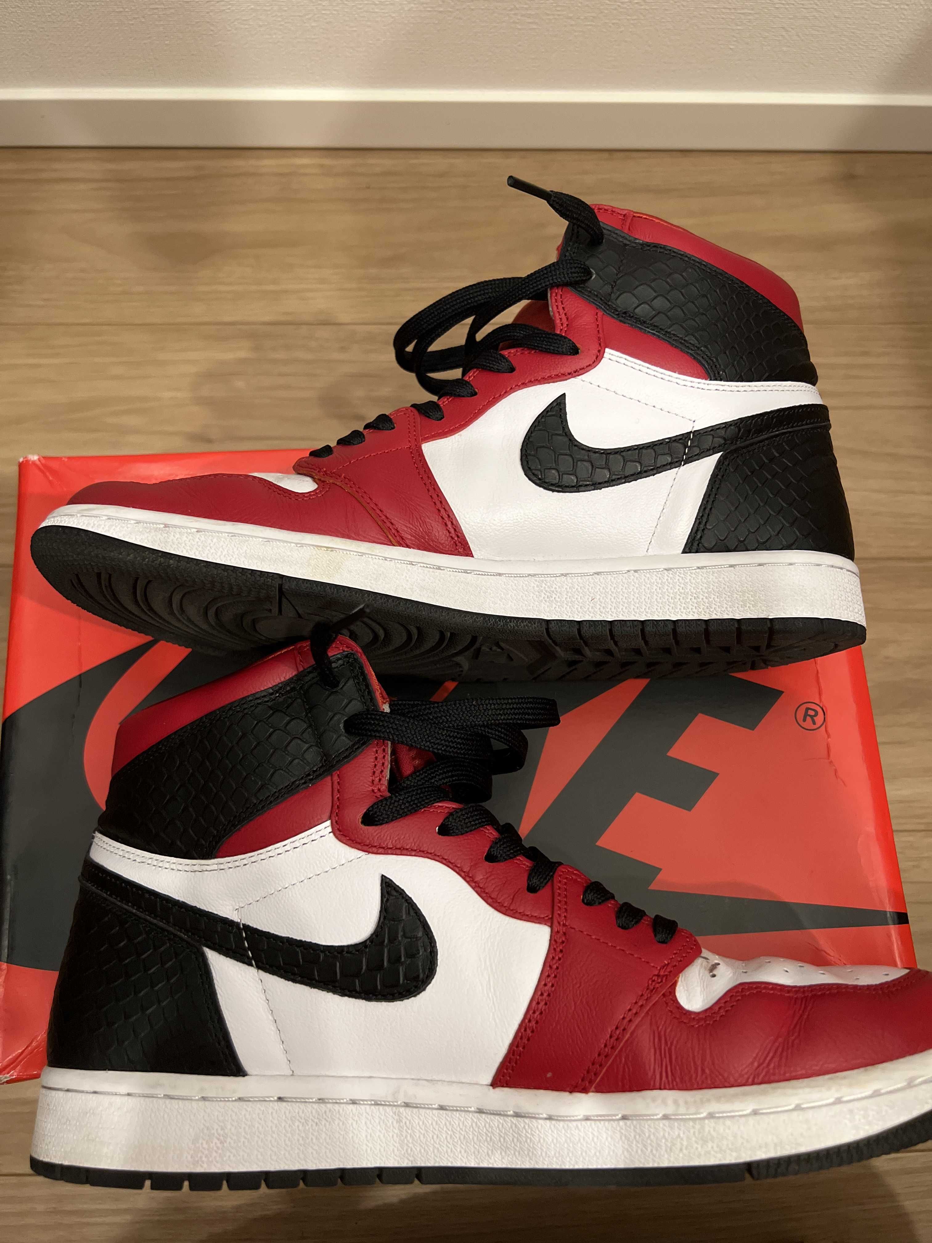 Nike Women's Air Jordan 1 High OG "Satin Red"