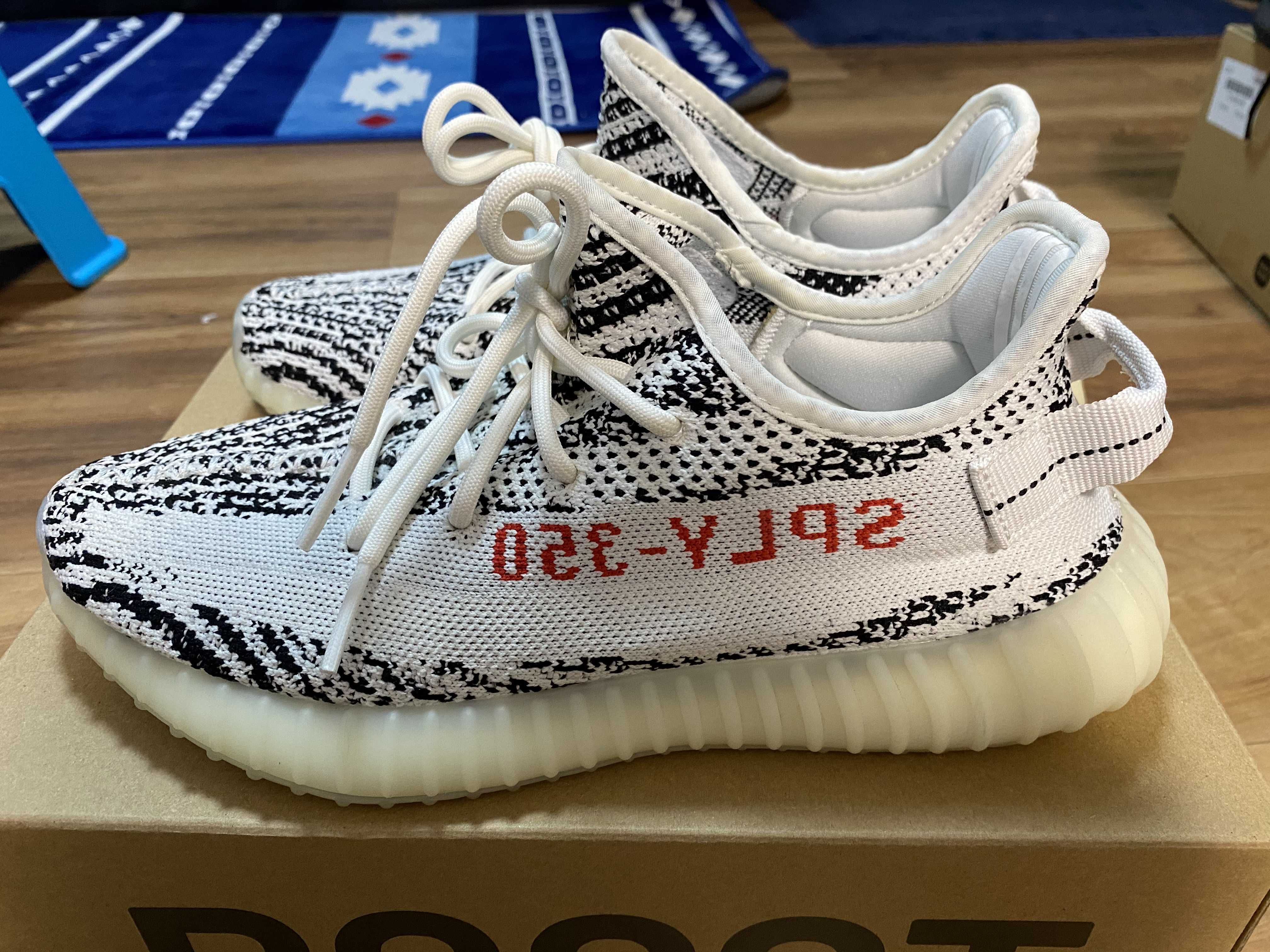 adidas YEEZY Boost 350 V2 "Zebra"
