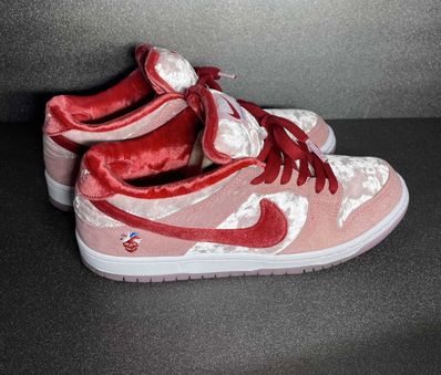 Strangelove × Nike SB Dunk Low "Valentine’s Day"